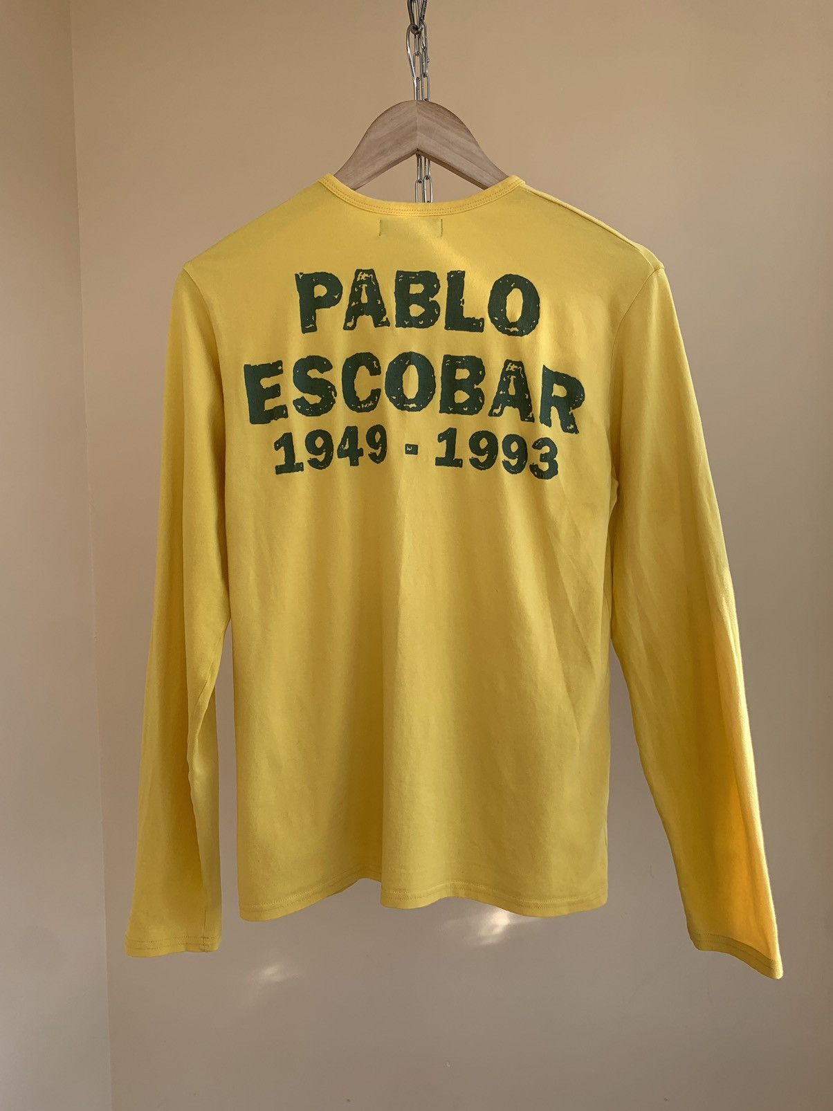 Vintage De Puta Madre 69 Pablo Escobar Long Sleeve T-Shirt Y2K 2000s Size US L / EU 52-54 / 3 - 2 Thumbnail