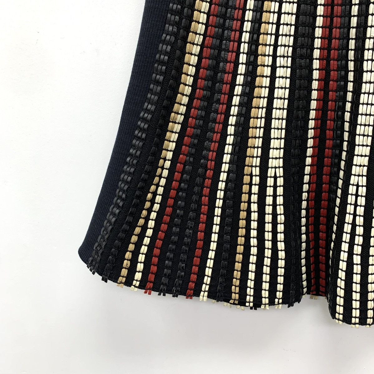 Louis Vuitton Louis Vuitton Colorful Striped Woven Casual Skirt K26WX Size 30" / US 8 / IT 44 - 4 Thumbnail