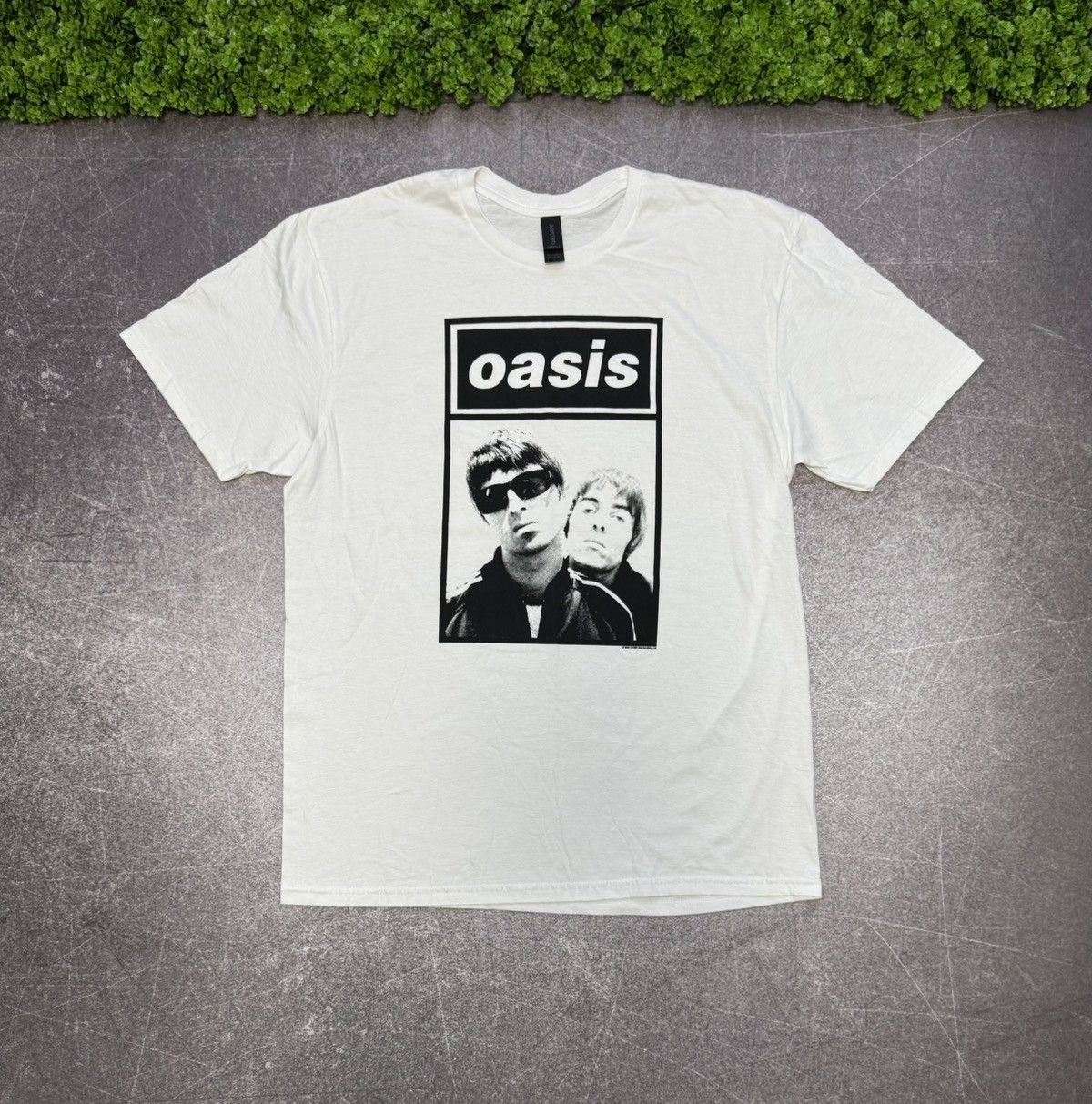 Band Tees Oasis 2024 Merchandising Ltd T-Shirts Band Tee White Size US L / EU 52-54 / 3 - 1 Thumbnail