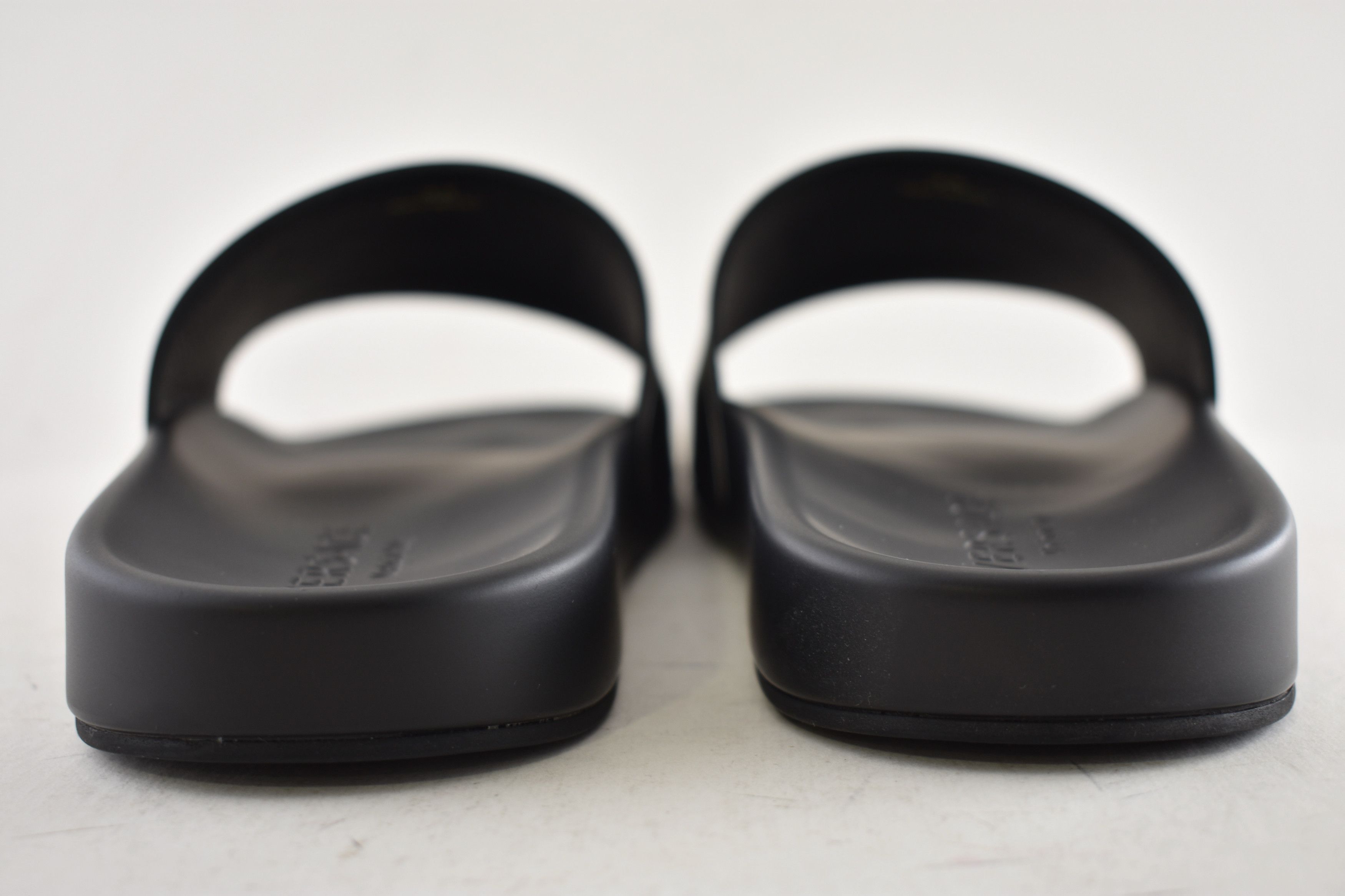 Versace White 90s Logo Rubber Slide Pool Sandal Flip Flop Flat 44 11 Size US 11 / EU 44 - 12 Thumbnail