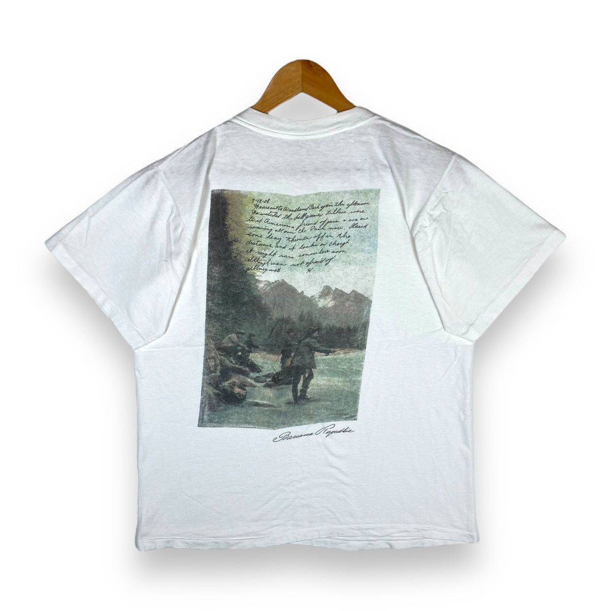 Banana Republic Vintage 90’s BANANA REPUBLIC Safari & Travel Graphic Tee Size US M / EU 48-50 / 2 - 1 Thumbnail