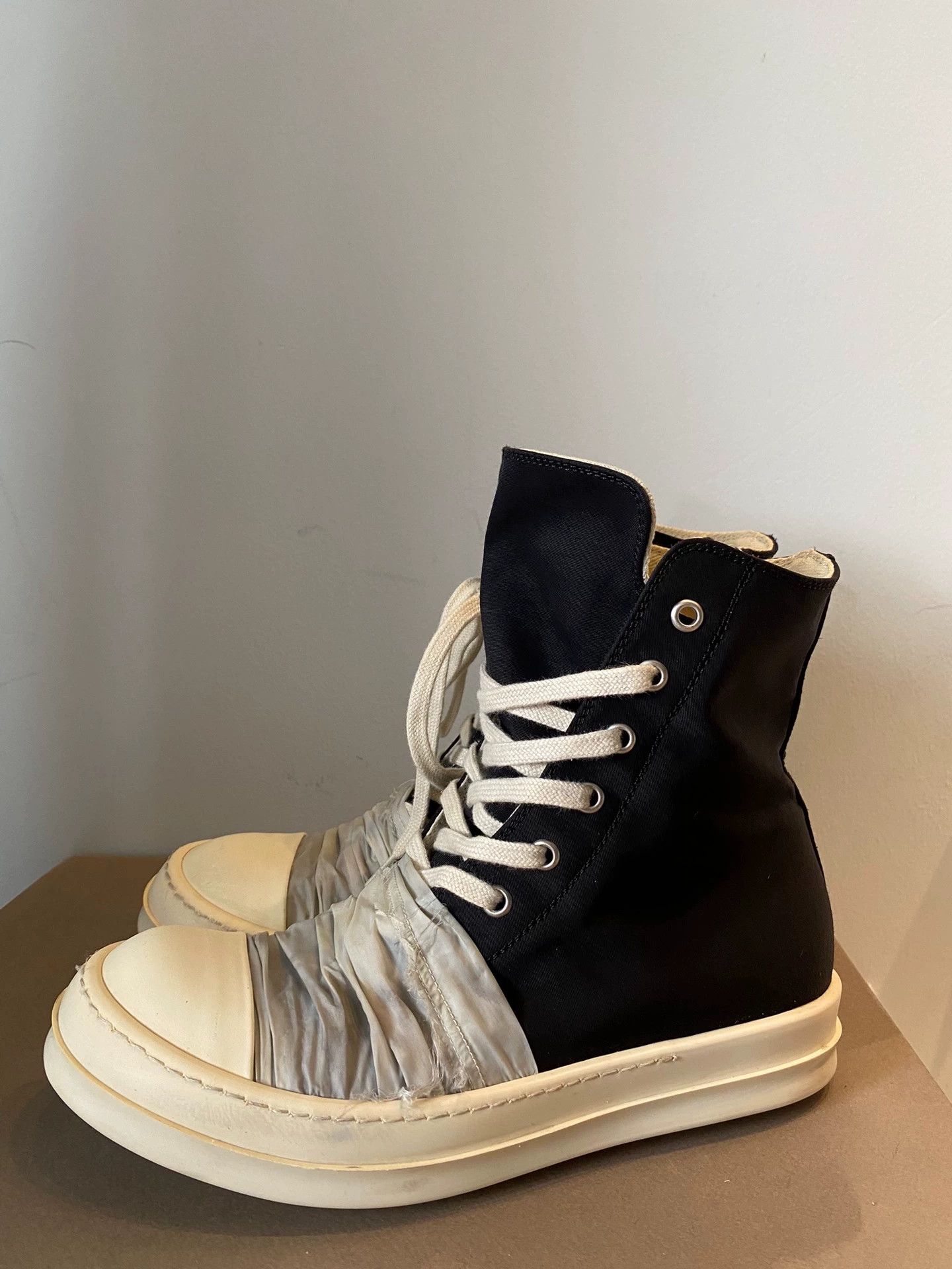 Rick Owens Rick Owens white silk Converse sneakers with front laces Size US 6.5 / IT 36.5 - 3 Thumbnail