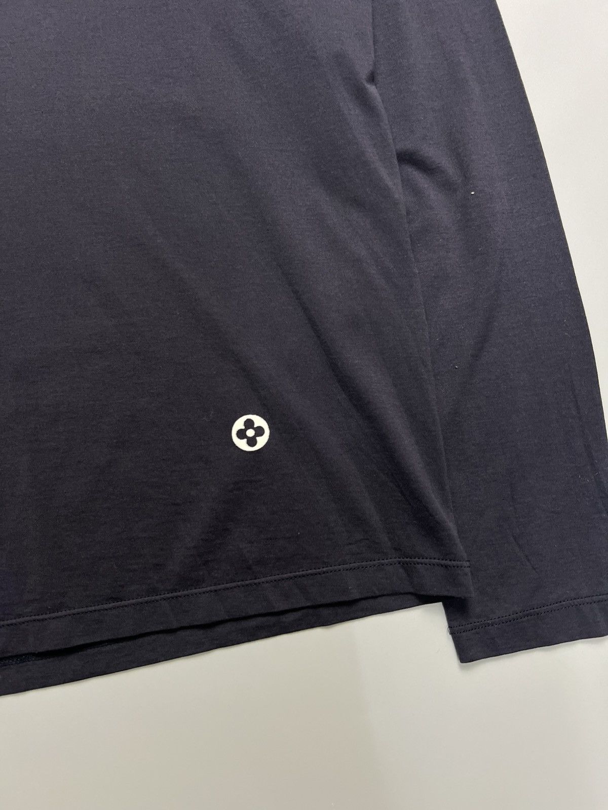 Louis Vuitton Louis Vuitton Velvet Print Long Sleeves Size US S / EU 44-46 / 1 - 4 Thumbnail