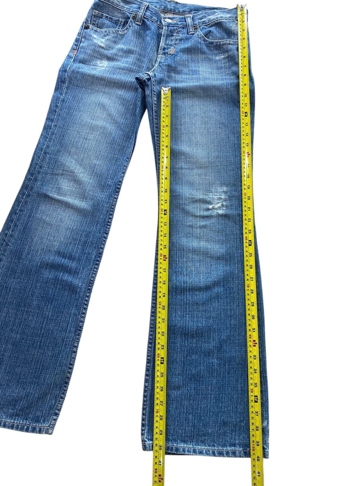 Uniqlo Uniqlo Faded Blue Wash Style Flare Jeans Size US 30 / EU 46 - 8 Thumbnail