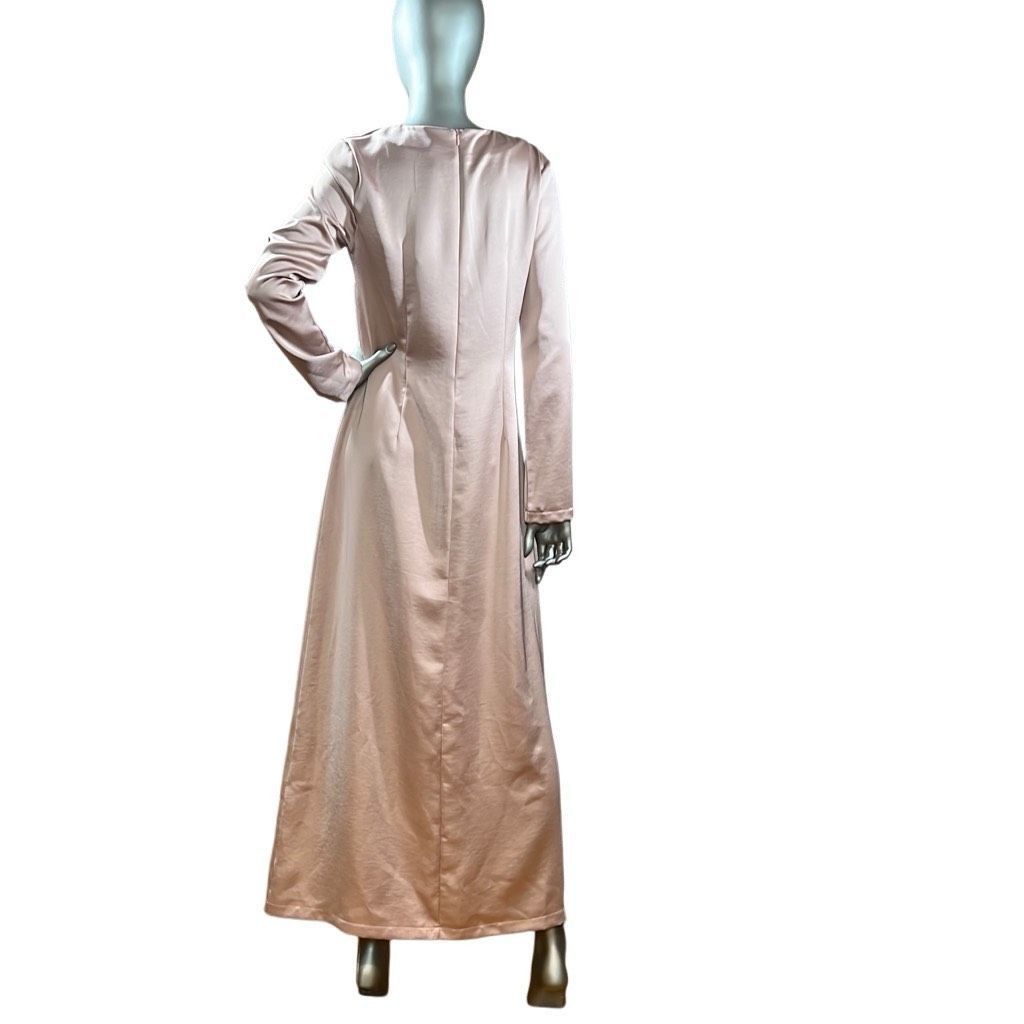 Blush NWT SOALLURE Satin Blush Long Trapeze Dress (004) Size M / US 6-8 / IT 42-44 - 8 Thumbnail