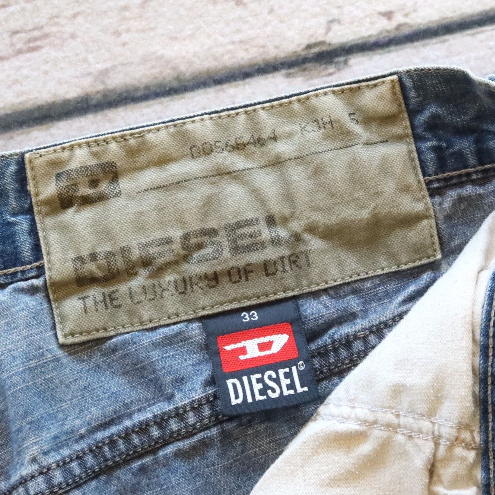Diesel VINTAGE Diesel Jeans Baggy Denim 33 Blue 90s Mens Jeans Vintage 90s Diesel Denim Jeans Size 33 Men Baggy Blue 90s Size US 33 - 5 Thumbnail
