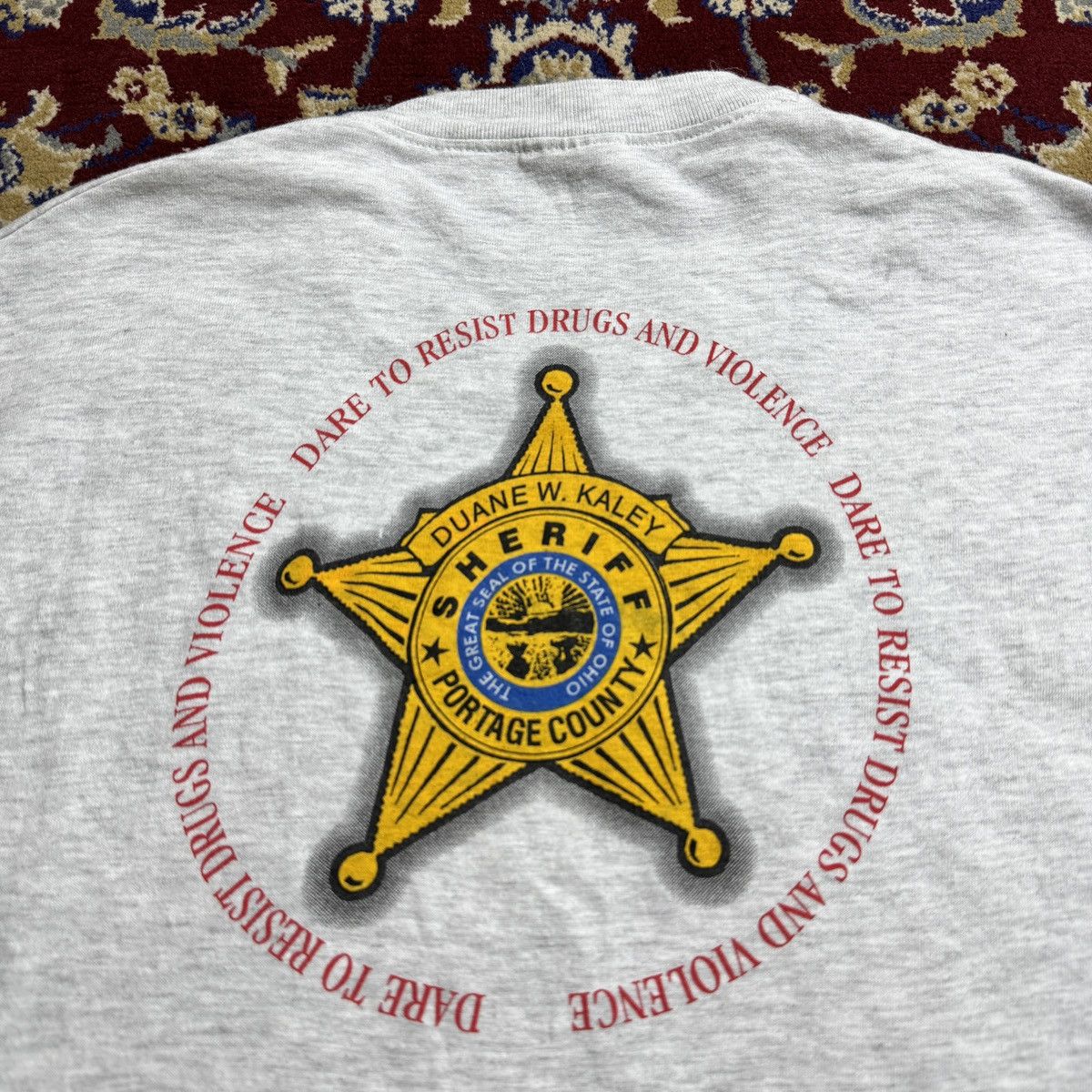 D.A.R.E 90s DARE Lion To Resist Drugs Violence Police Sheriff tee Size US M / EU 48-50 / 2 - 4 Thumbnail