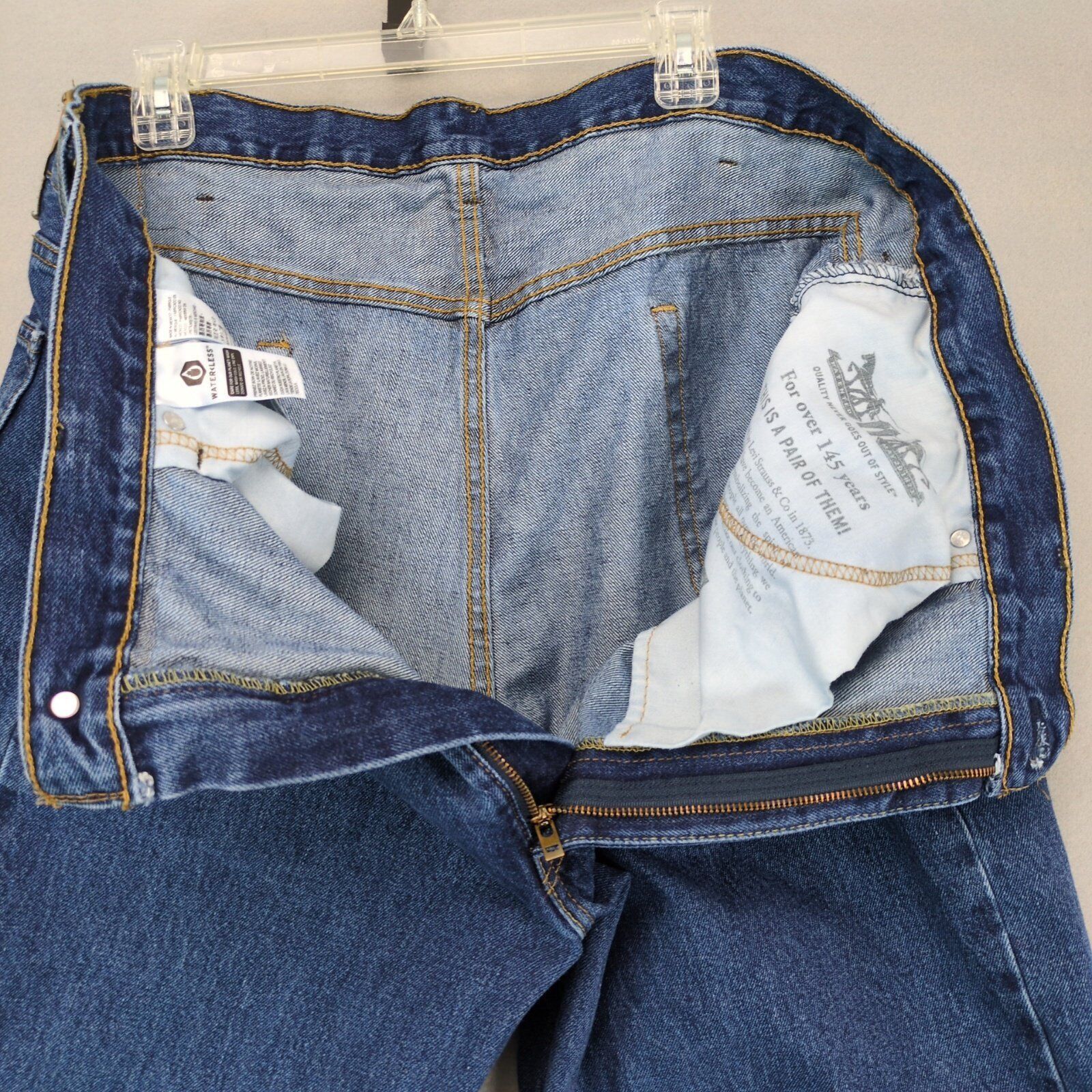 Levi's Levi's 550 Jeans Men's 44x32 Medium Wash Wide Straight Leg Size US 44 / EU 60 - 3 Thumbnail