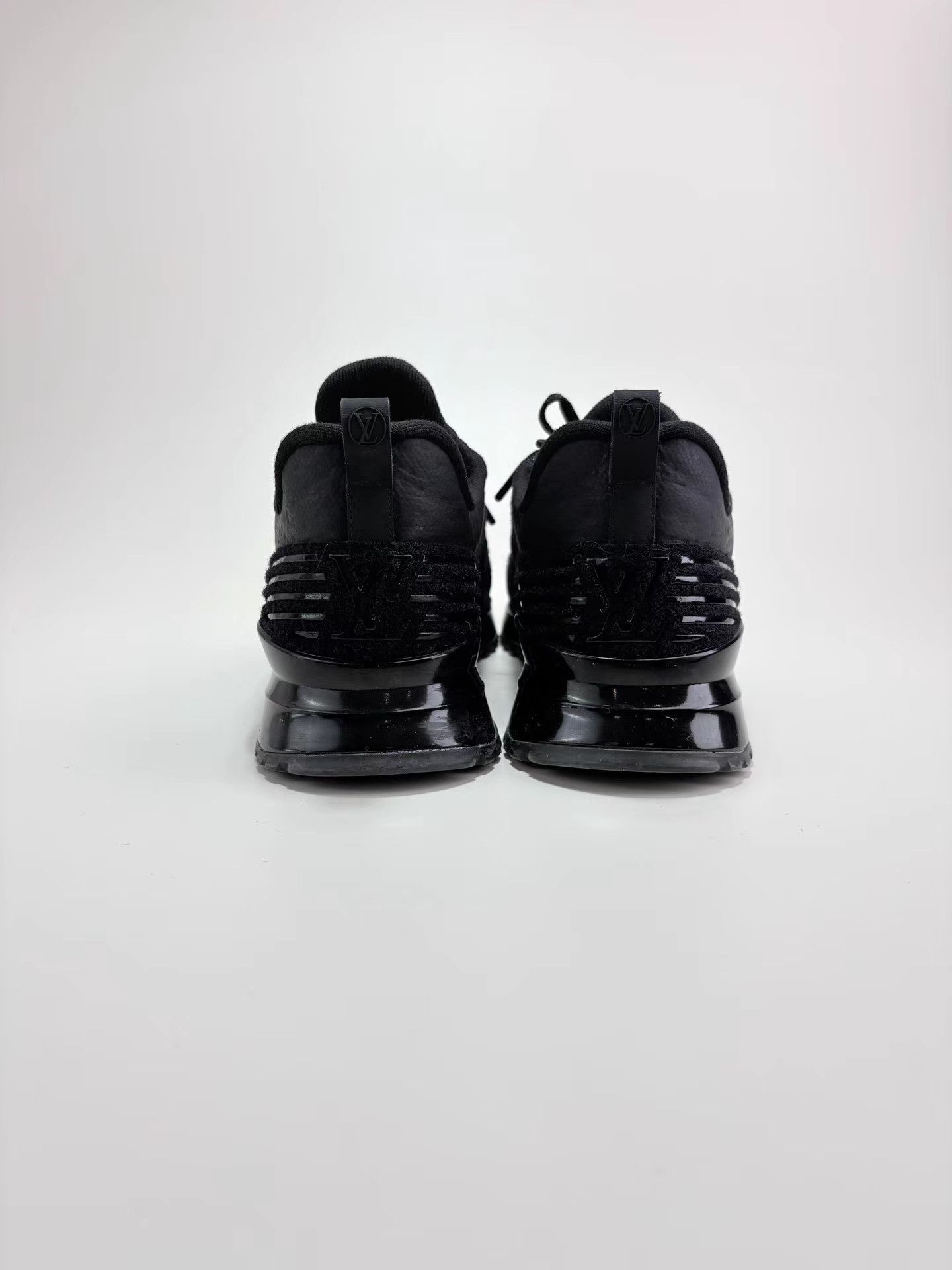 Louis Vuitton LOUIS VUITTON Black Woven Sneakers K1 Size US 8.5 / EU 41-42 - 3 Thumbnail
