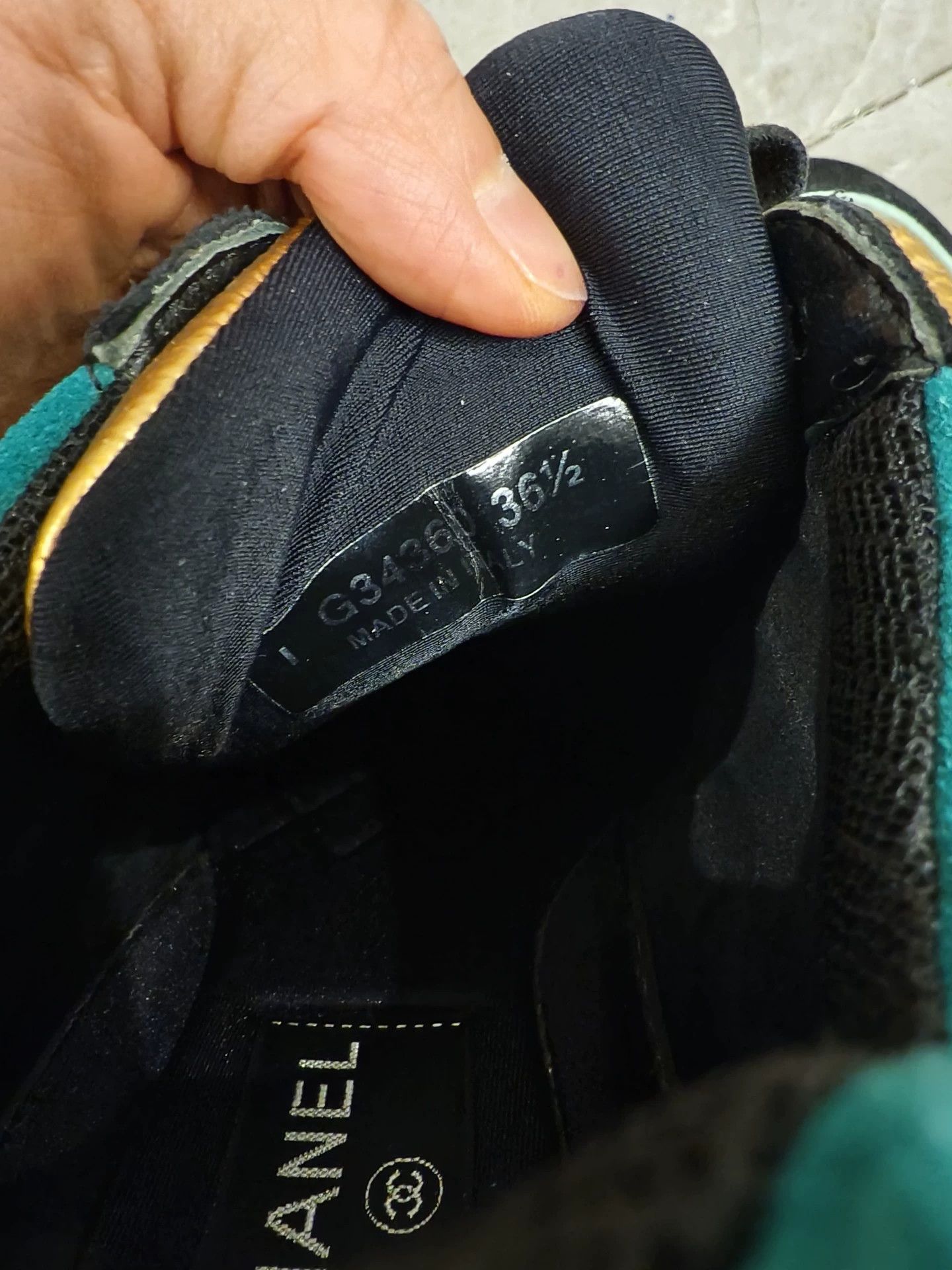 Chanel Chanel CC Logo Black Gold Sneakers Size 36.5 (Fits 37) Auth Size US 6.5 / IT 36.5 - 7 Thumbnail