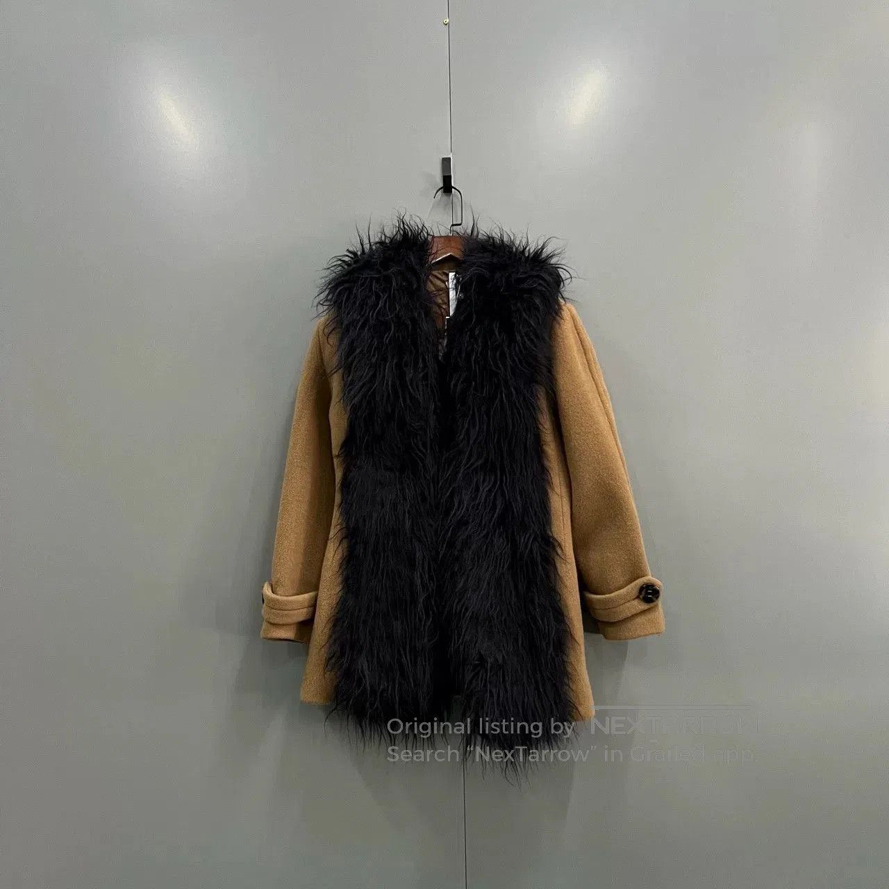 Miu Miu miu miu khaki coat with fur collar. Size M / US 6-8 / IT 42-44 - 1 Thumbnail