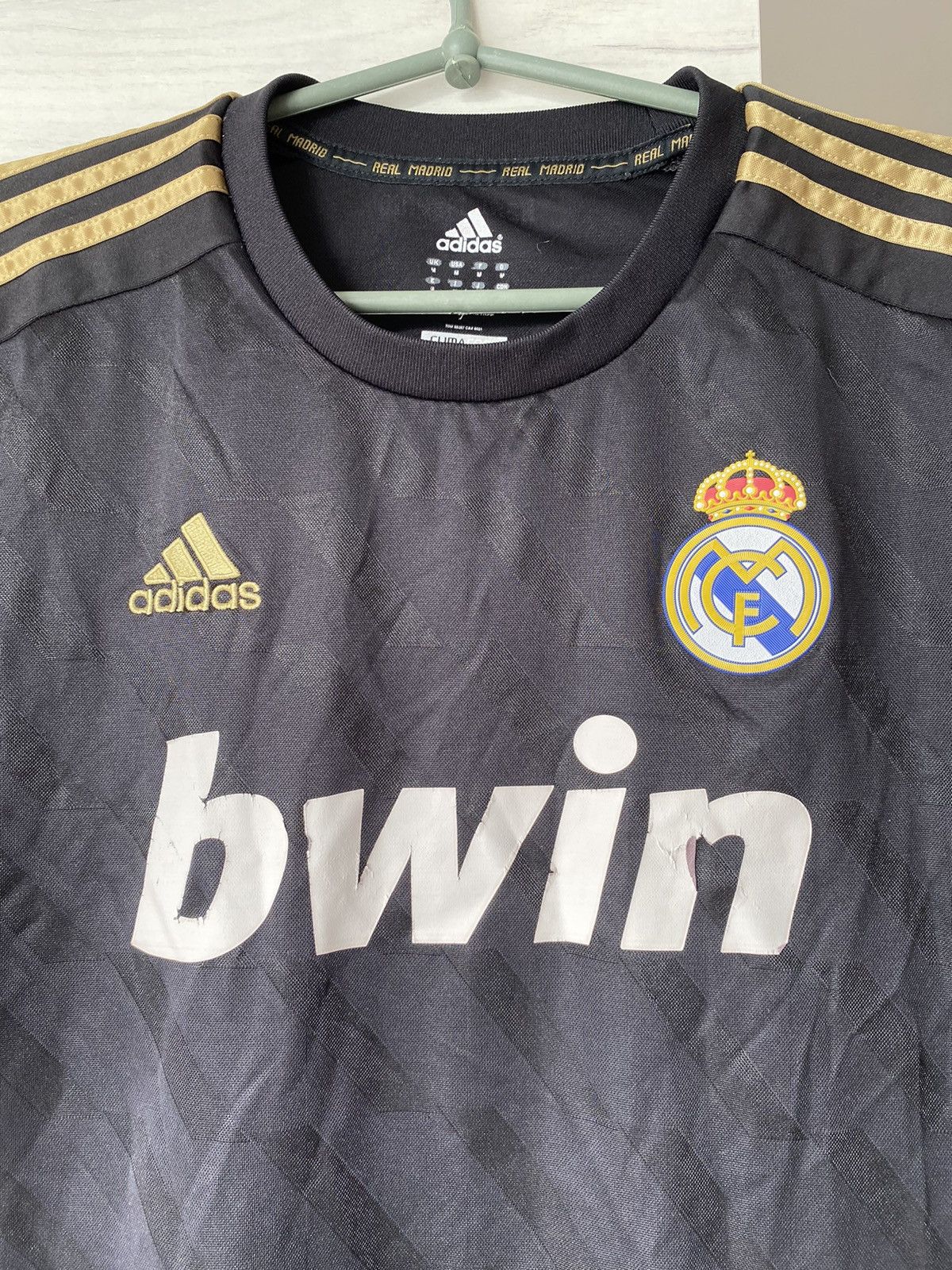Adidas REAL MADRID 2011/2012 FOOTBALL SOCCER SHIRT JERSEY ADIDAS Size US M / EU 48-50 / 2 - 2 Thumbnail