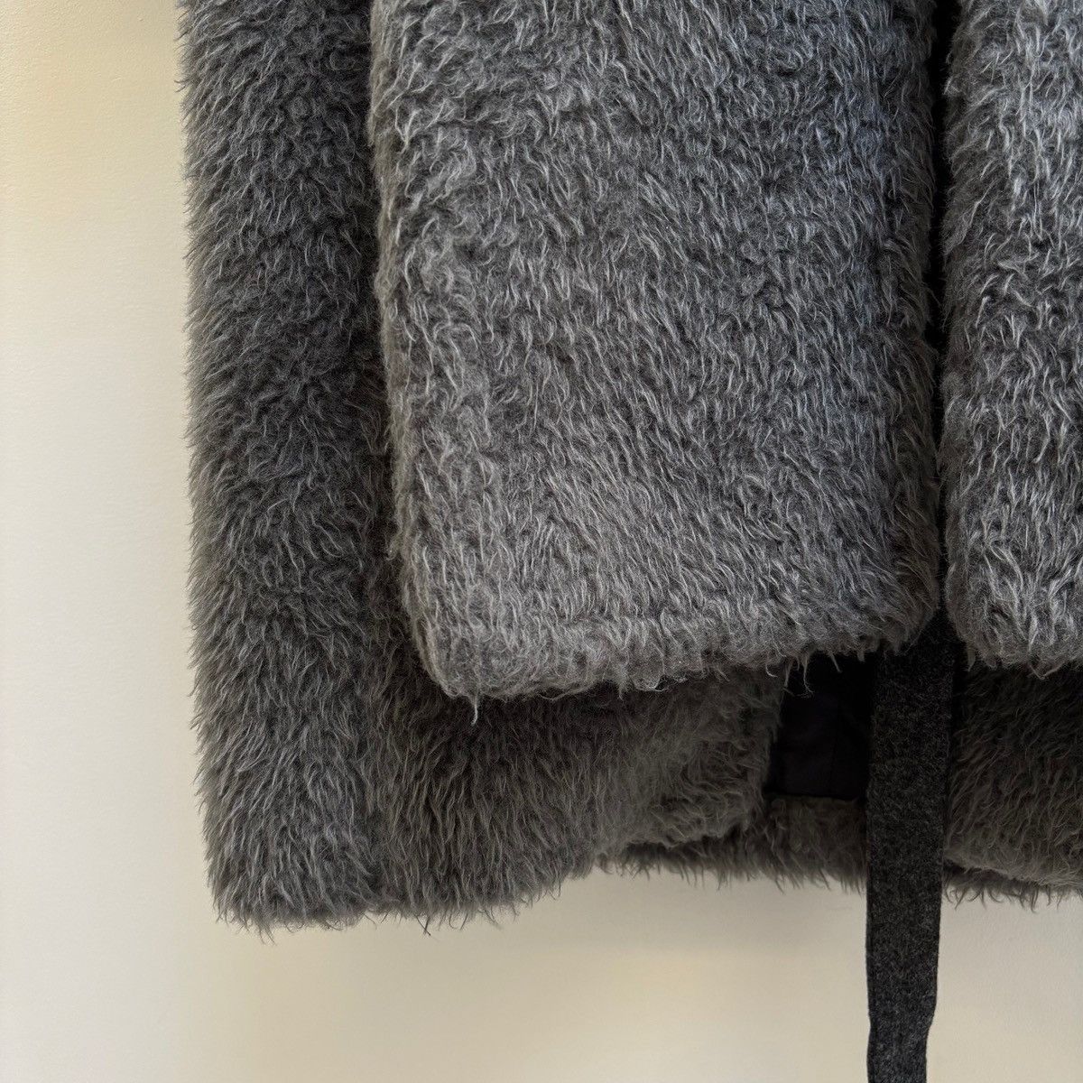 Helmut Lang SW19 Hwlmut Lang Sample Shaggy Fur Coat Size ONE SIZE - 6 Thumbnail