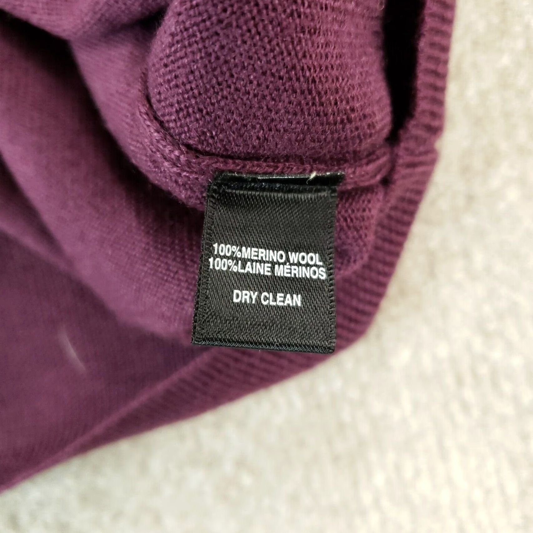 Saks Fifth Avenue Saks Fifth Avenue Mens Large Sweater Vest Purple V Neck Pullover Size US L / EU 52-54 / 3 - 6 Thumbnail