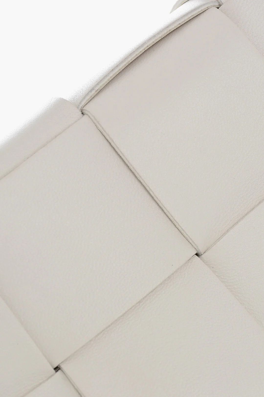 Bottega Veneta og1mm0426 Size: OS / Leather Bag in White Size ONE SIZE - 4 Thumbnail