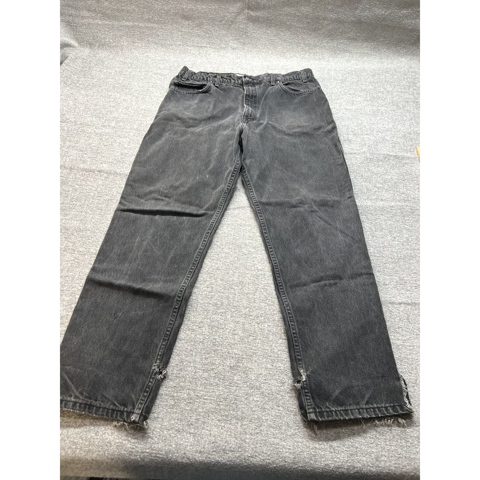 Levi's VINTAGE Levi's 540 Jeans Mens 35x30 Black Relaxed Denim 5-Pocket USA Made 90s Straight Belt Loops Boys Mens Size US 35 - 4 Thumbnail