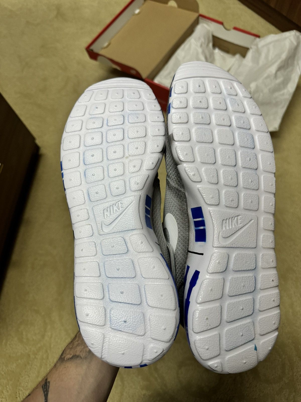 Nike Custom R2D2 Kickasso Brand 13 of 24 Nike Roshe One Size US 10 / EU 43 - 4 Thumbnail