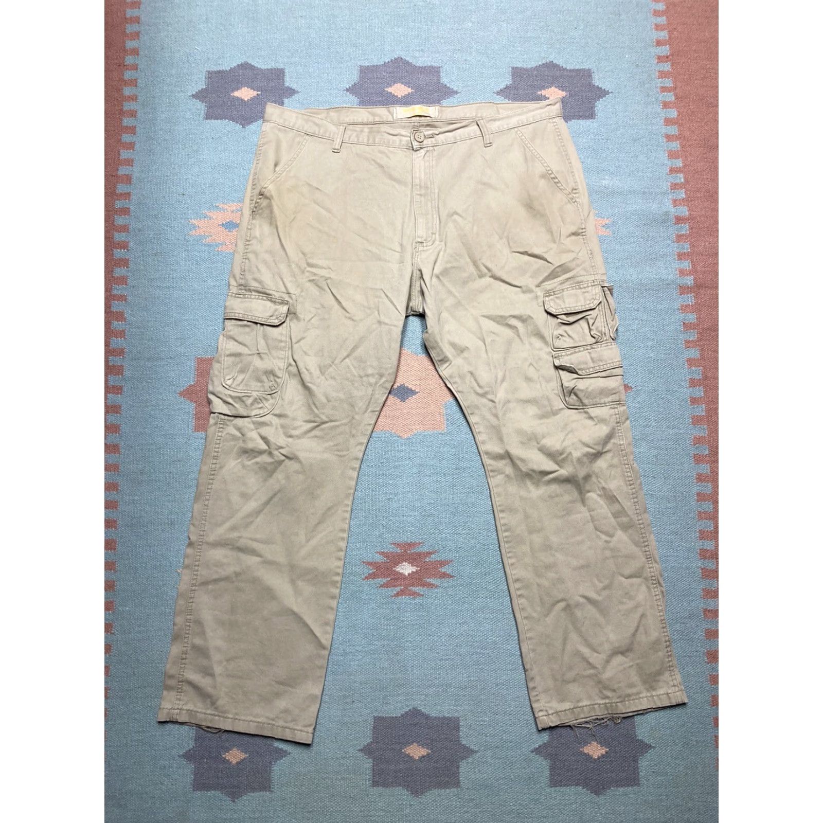 Wrangler VINTAGE Wrangler cargo pants baggy y2k skater tan khaki army relaxed fit 41x30 Mens Cargo Pants Beige 90s Size US 41 - 6 Thumbnail