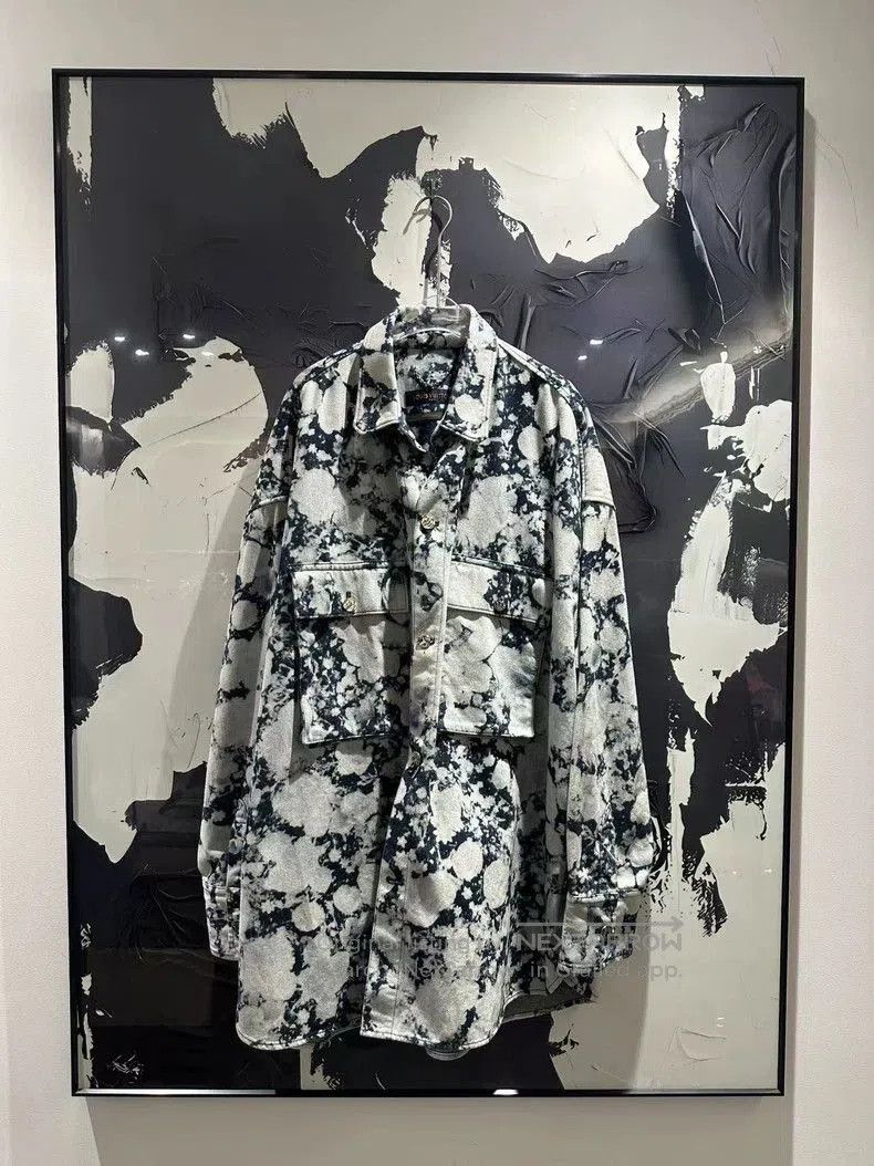 Louis Vuitton Louis Vuitton 1A53TJ Printed Shirt. Size US XS / EU 42 / 0 - 1 Thumbnail