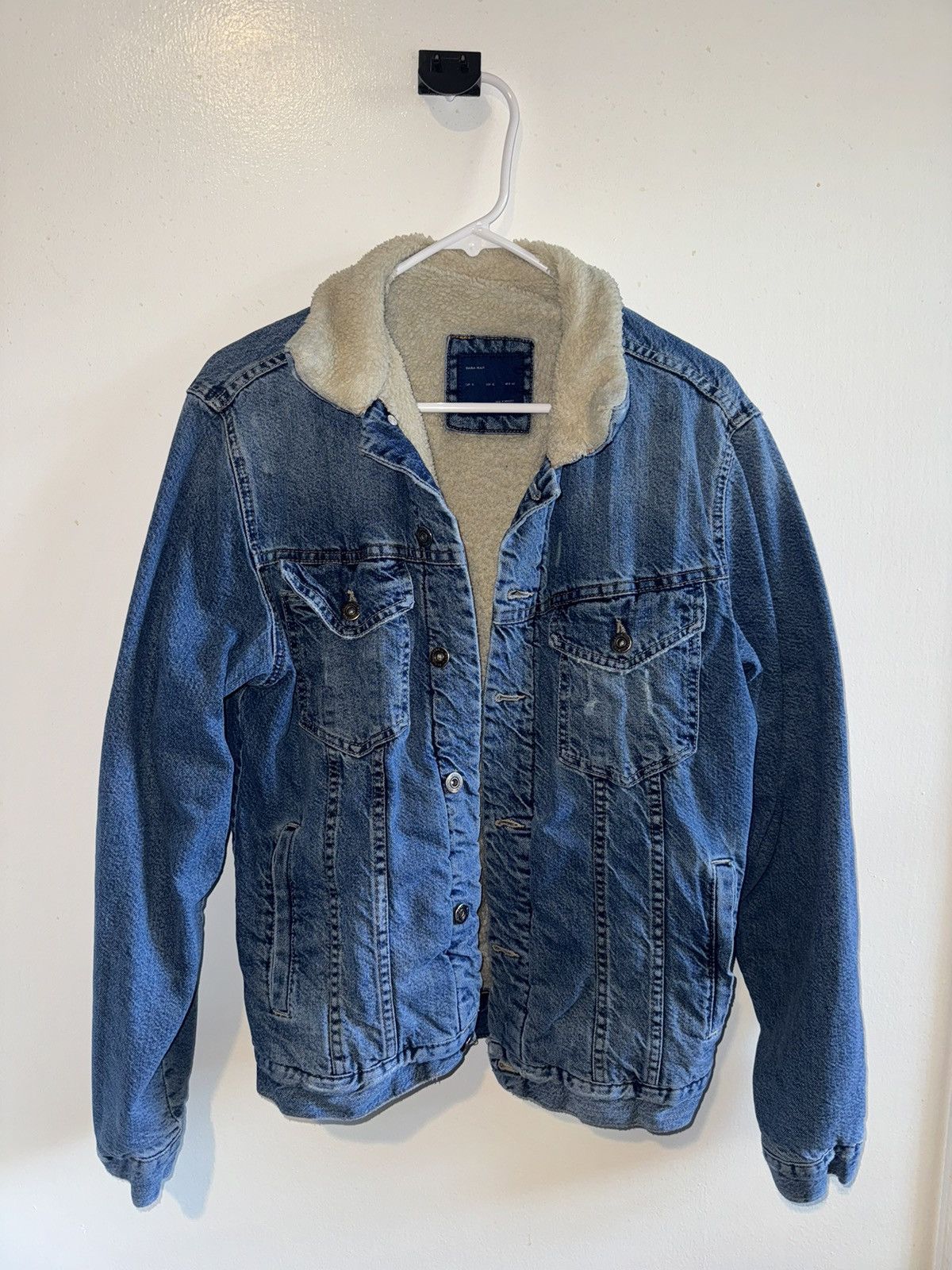 Zara Blue denim jacket with cream fur lining Size US L / EU 52-54 / 3 - 1 Thumbnail