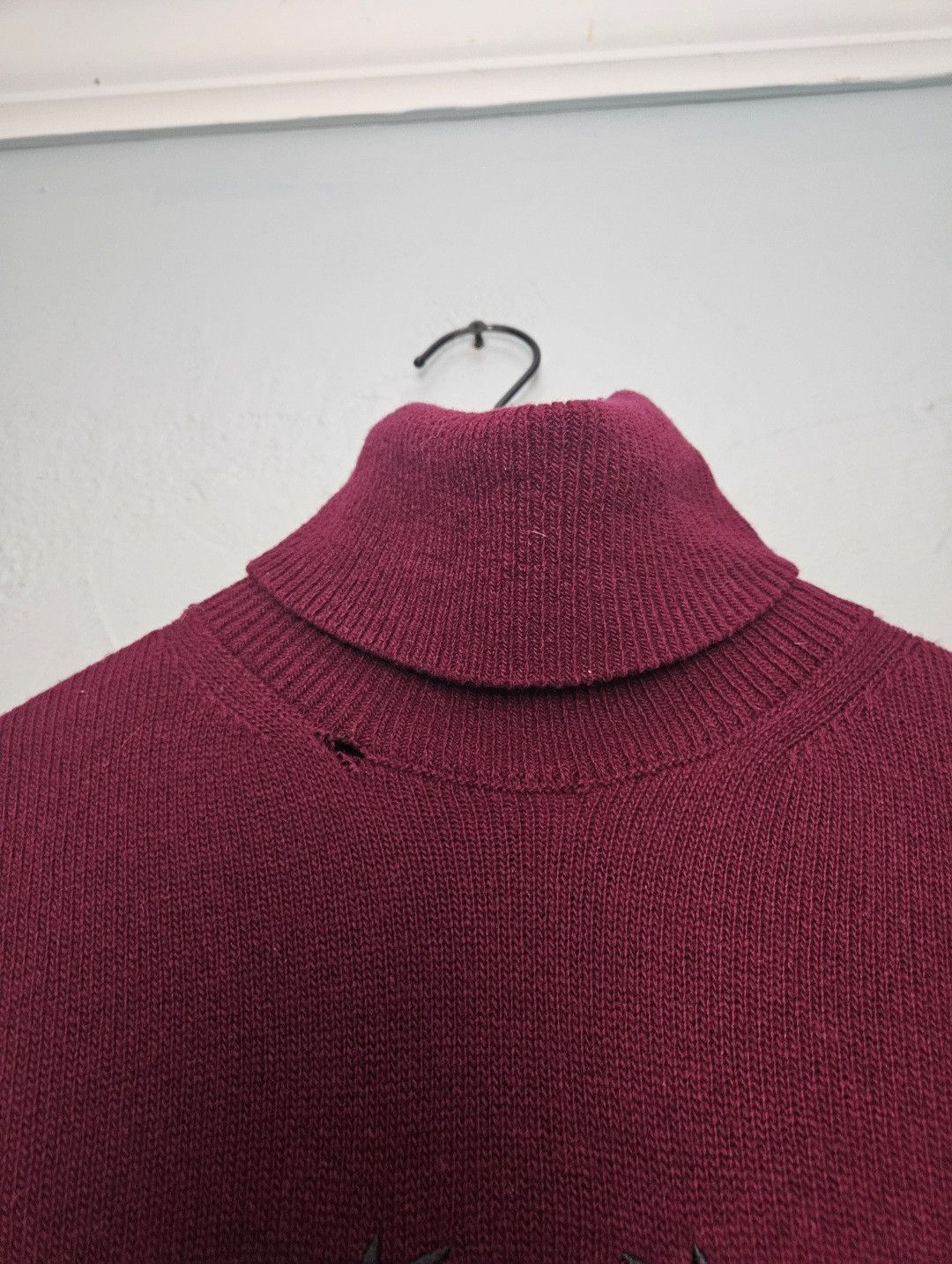 Balenciaga Oversized Red BB Wreath Logo Turtleneck Sweater Size US S / EU 44-46 / 1 - 3 Thumbnail
