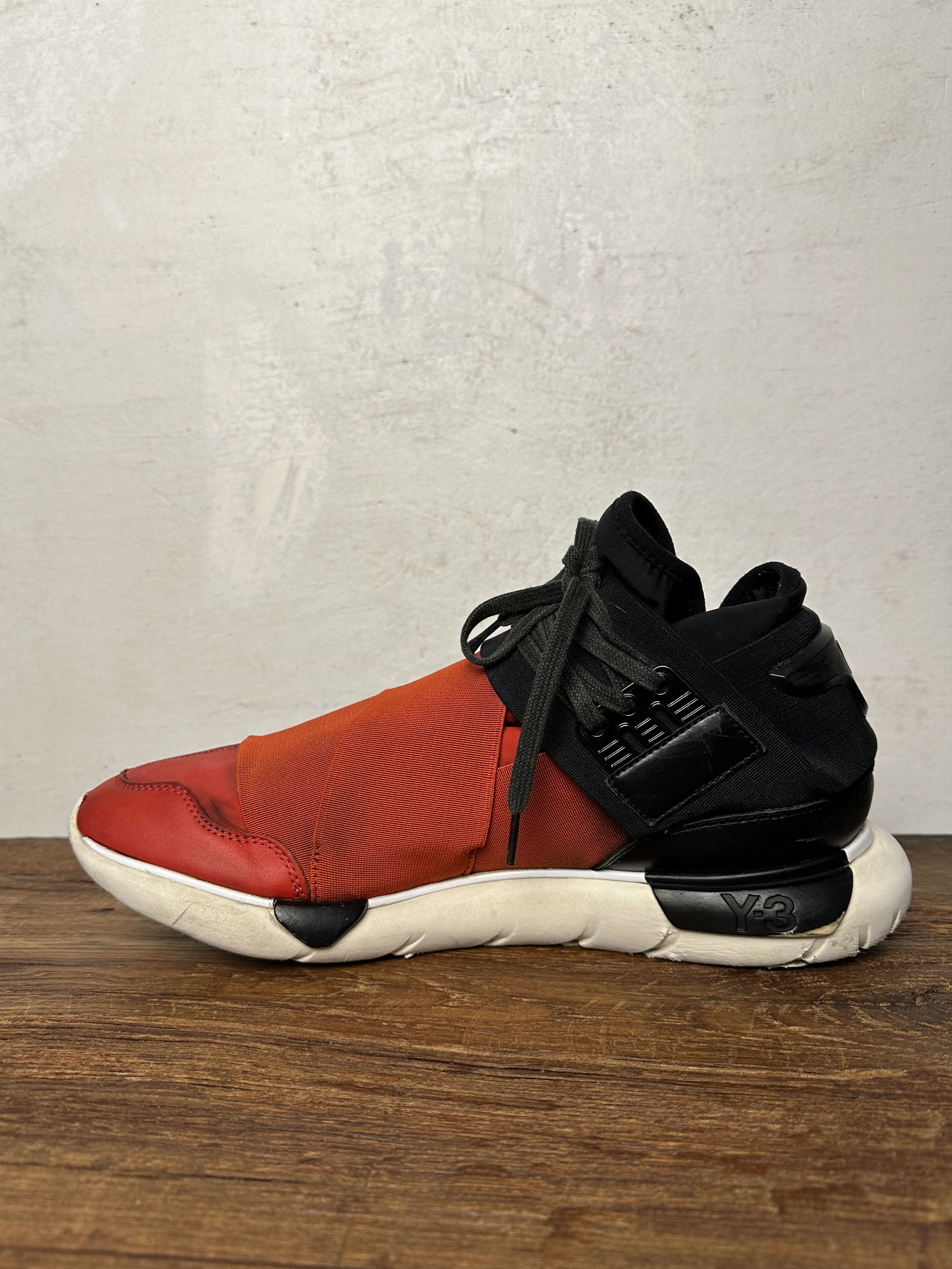 Adidas Y-3 Qasa High Red Black Size US 11.5 / EU 44-45 - 2 Thumbnail