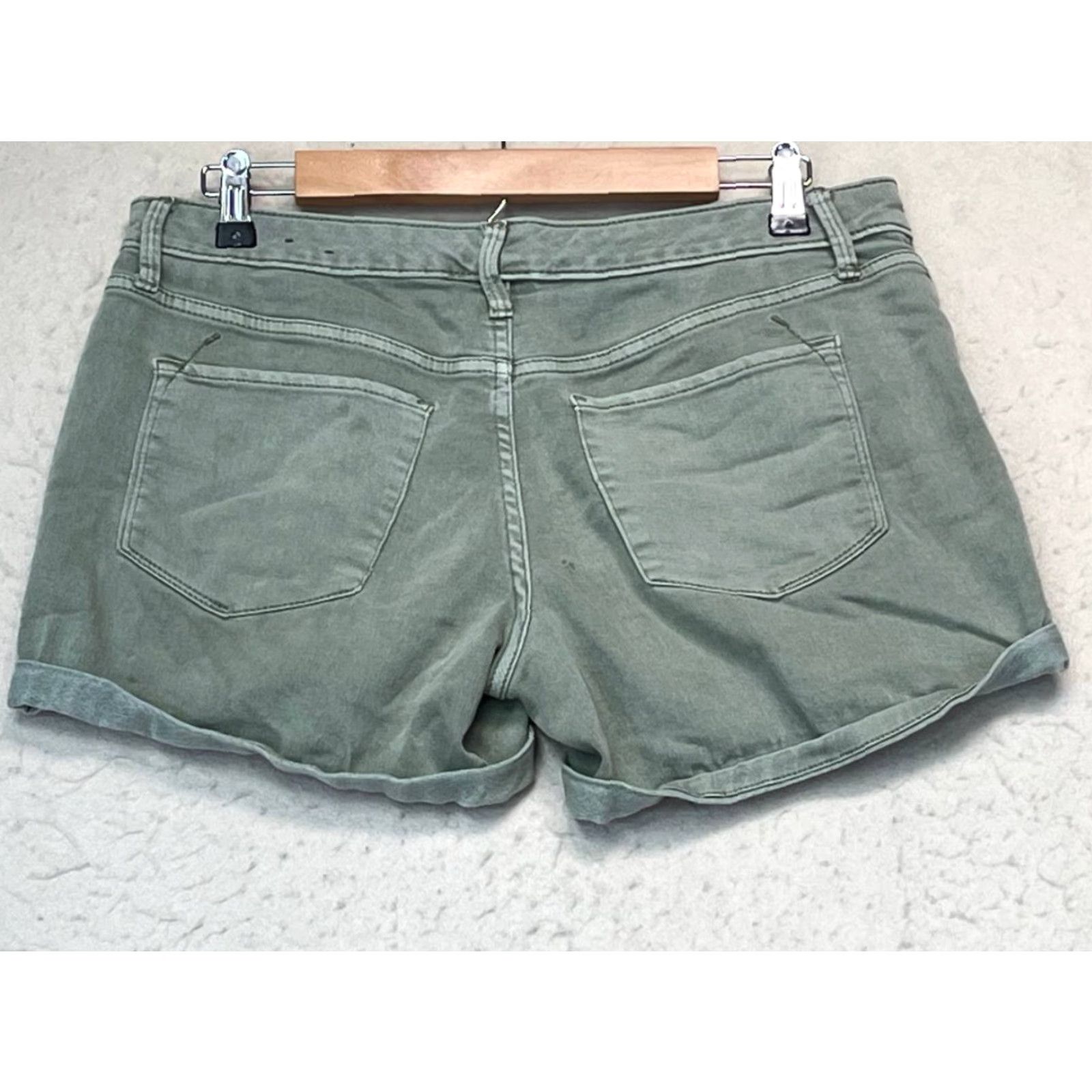 Mossimo Mossimo Denim Womens Mid-Rise Shorts Size 6-28 Green Rise Rolled Cuff Size 26" / US 2 / IT 38 - 2 Thumbnail