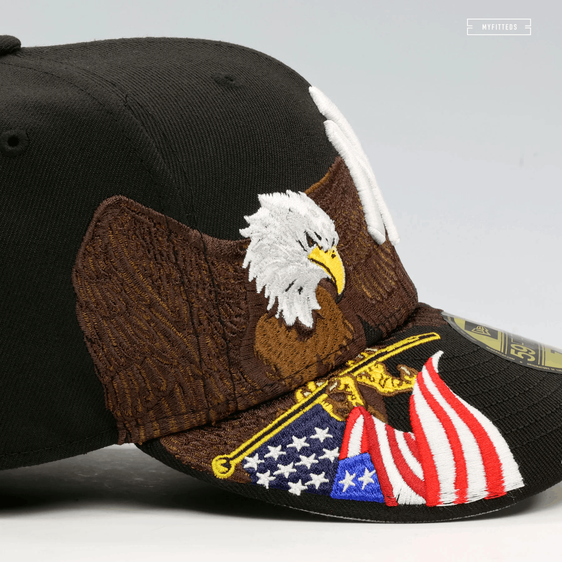 MLB × New Era × Supreme SIZE 8 NEW YORK YANKEES BALD EAGLE NEW ERA FITTED CAP Size ONE SIZE - 3 Thumbnail