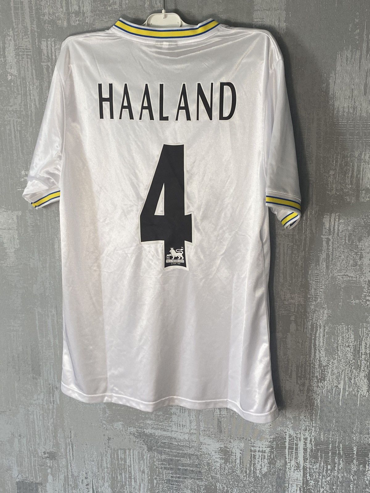 Puma Retro Leeds United Puma Soccer Jersey #4 Haaland Soccer Size US L / EU 52-54 / 3 - 2 Thumbnail