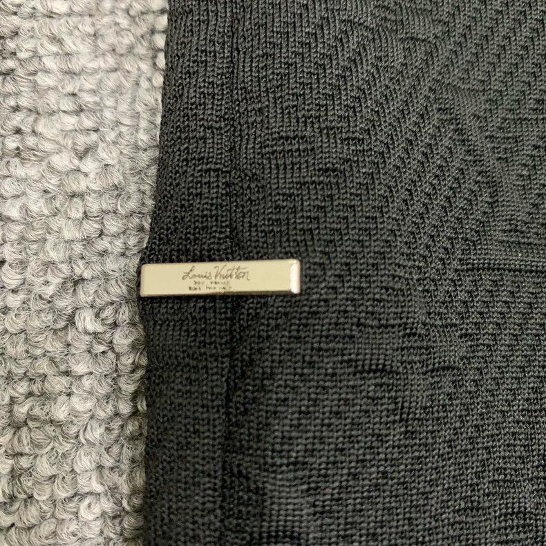 Louis Vuitton Louis Vuitton size l Black dark print and full print slacks Size US 28 / EU 44 - 8 Thumbnail
