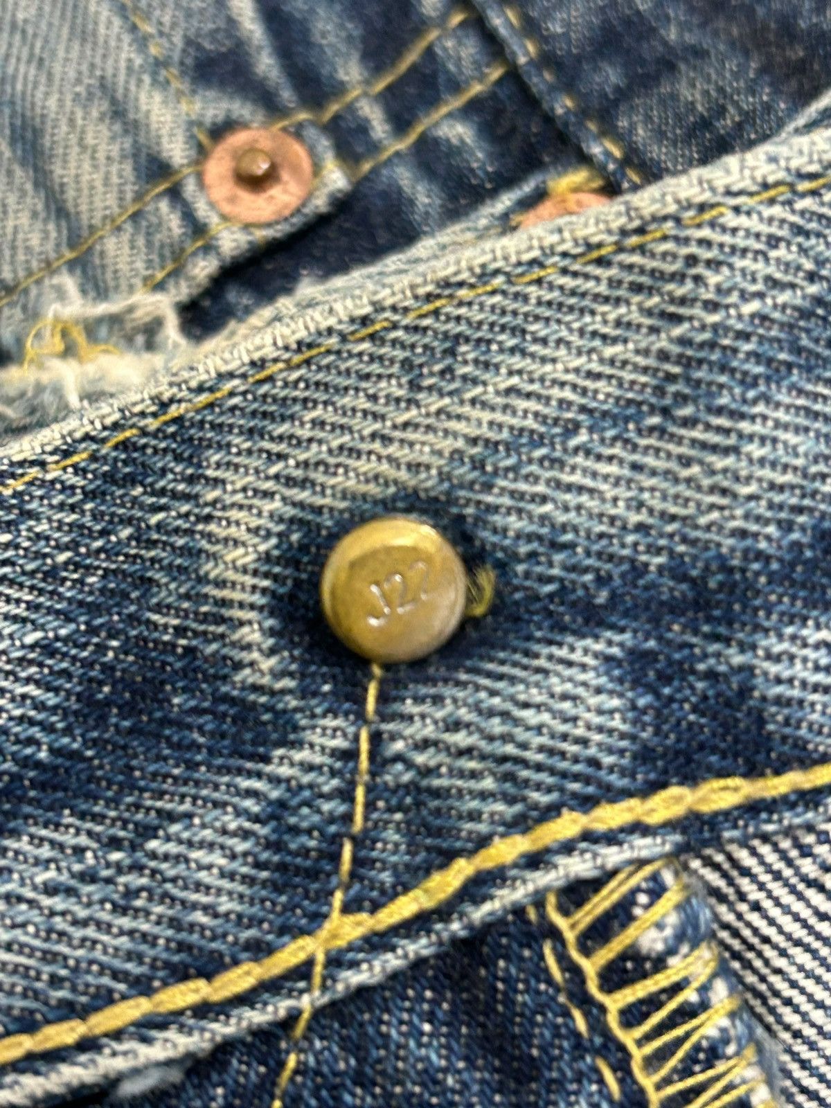 Levi's Vintage Levis 702 Big E Button Fly Buckle Selvedge Distress Size US 33 - 13 Thumbnail