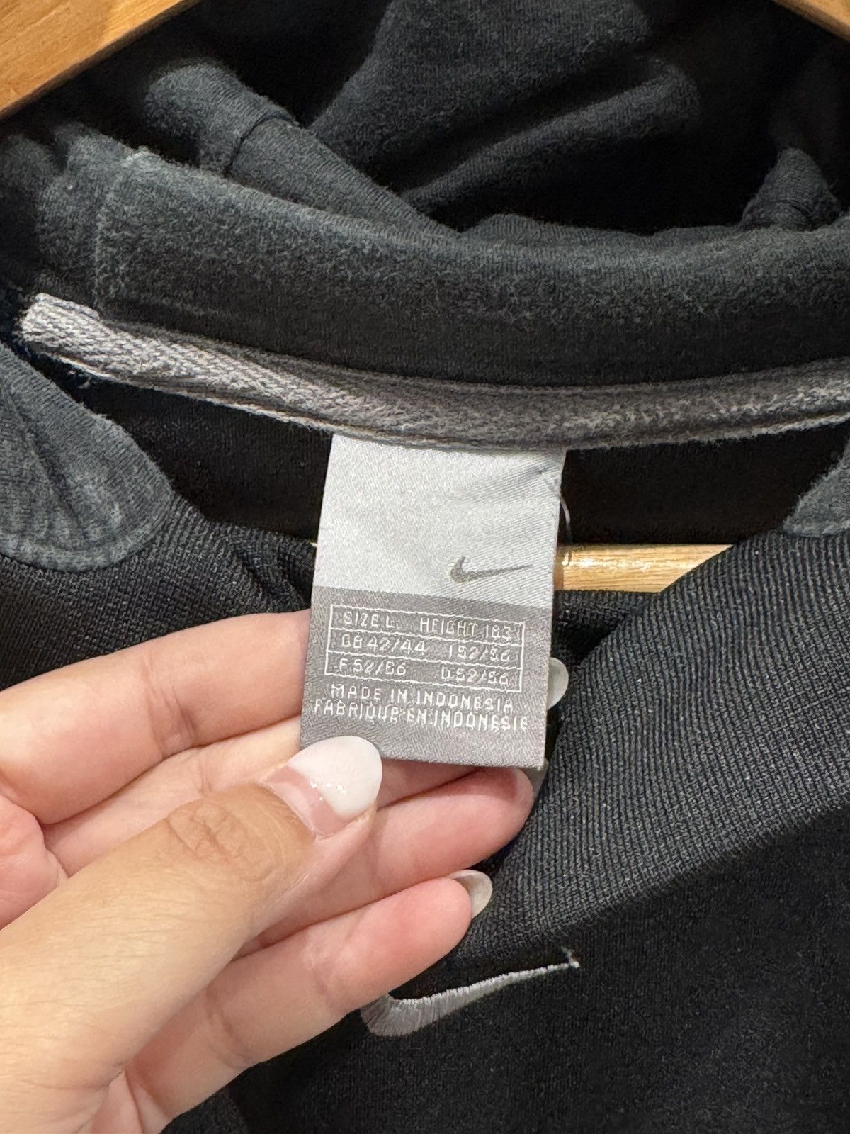 Nike Vintage Nike Air Max 360 00's Pullover Size US L / EU 52-54 / 3 - 8 Thumbnail