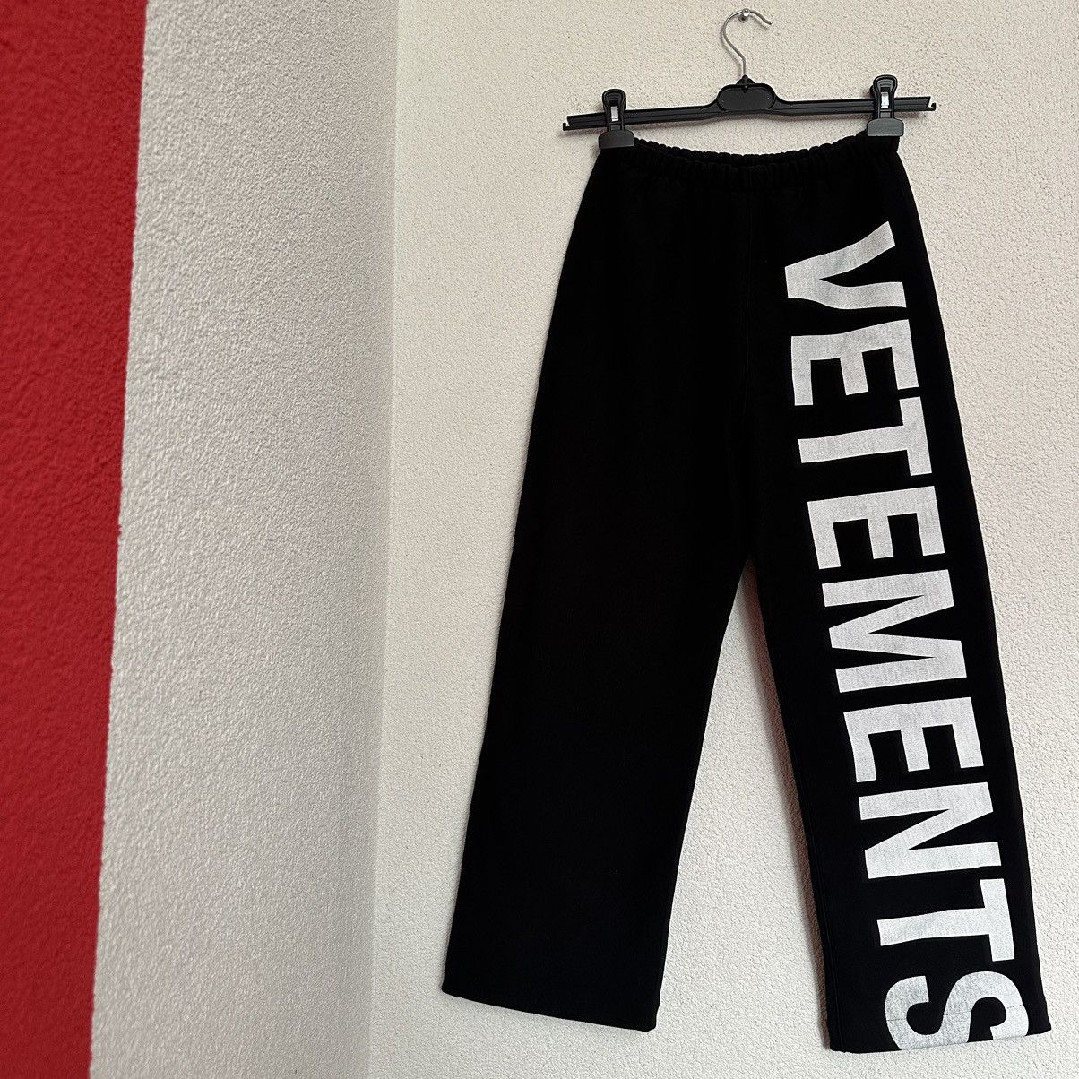 image of Vetements Big Logo Sweatpants in Black, Men's (Size 30)