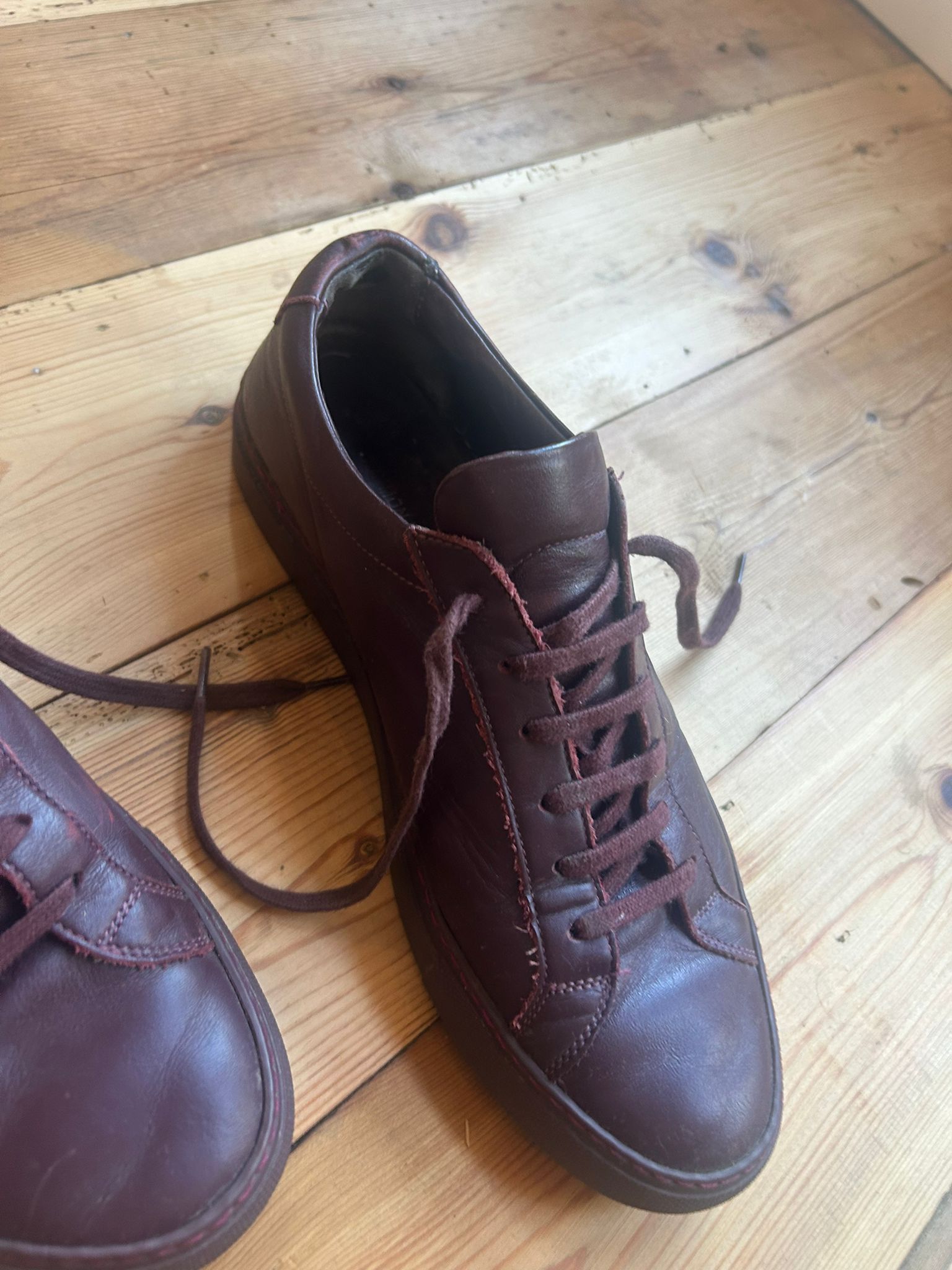 Common Projects Common Projects achilles low Oxblood Size US 7 / EU 40 - 3 Thumbnail