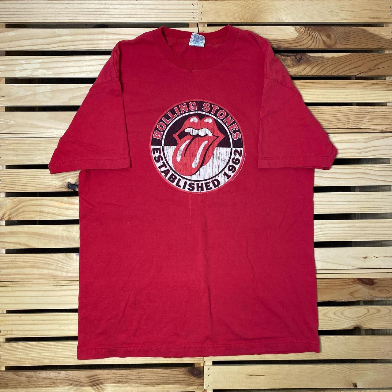 AAA Vintage Rolling Stones 2004 Red Thrashed Band Tee Size Large Size US L / EU 52-54 / 3 - 1 Thumbnail