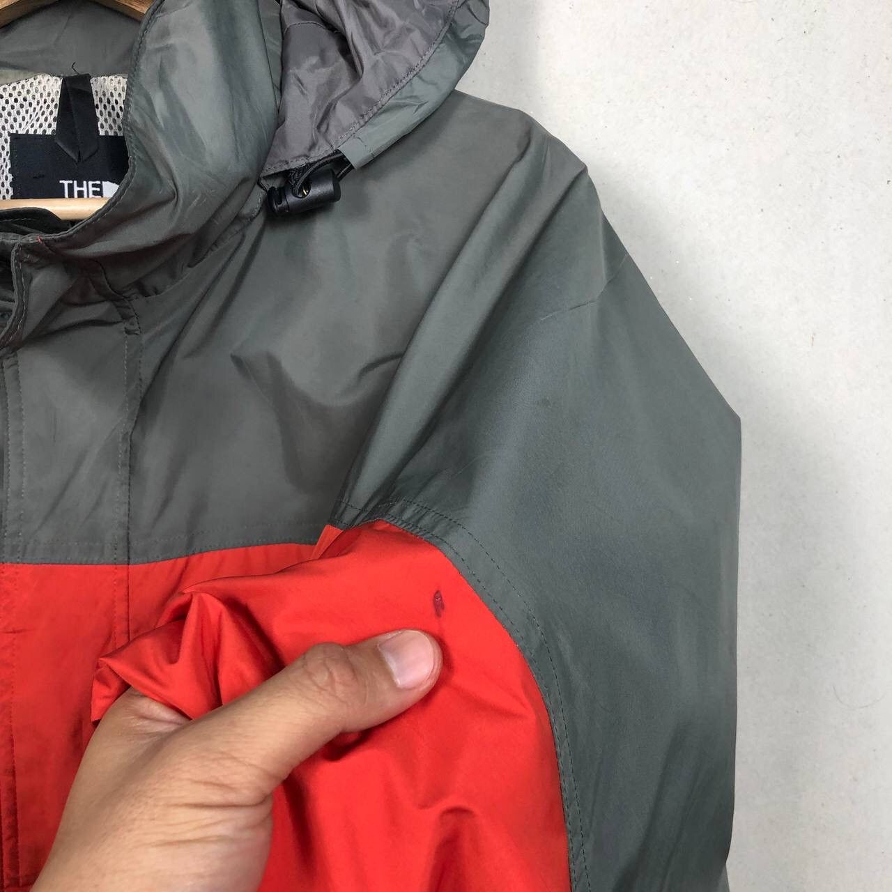The North Face The North Face Windbreaker Light Jacket Colorblock Size US M / EU 48-50 / 2 - 6 Thumbnail