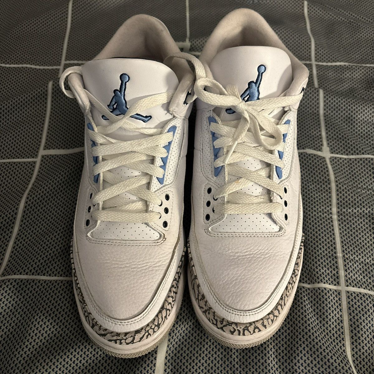 Jordan Brand Air Jordan 3 UNC Size US 10.5 / EU 43-44 - 3 Thumbnail