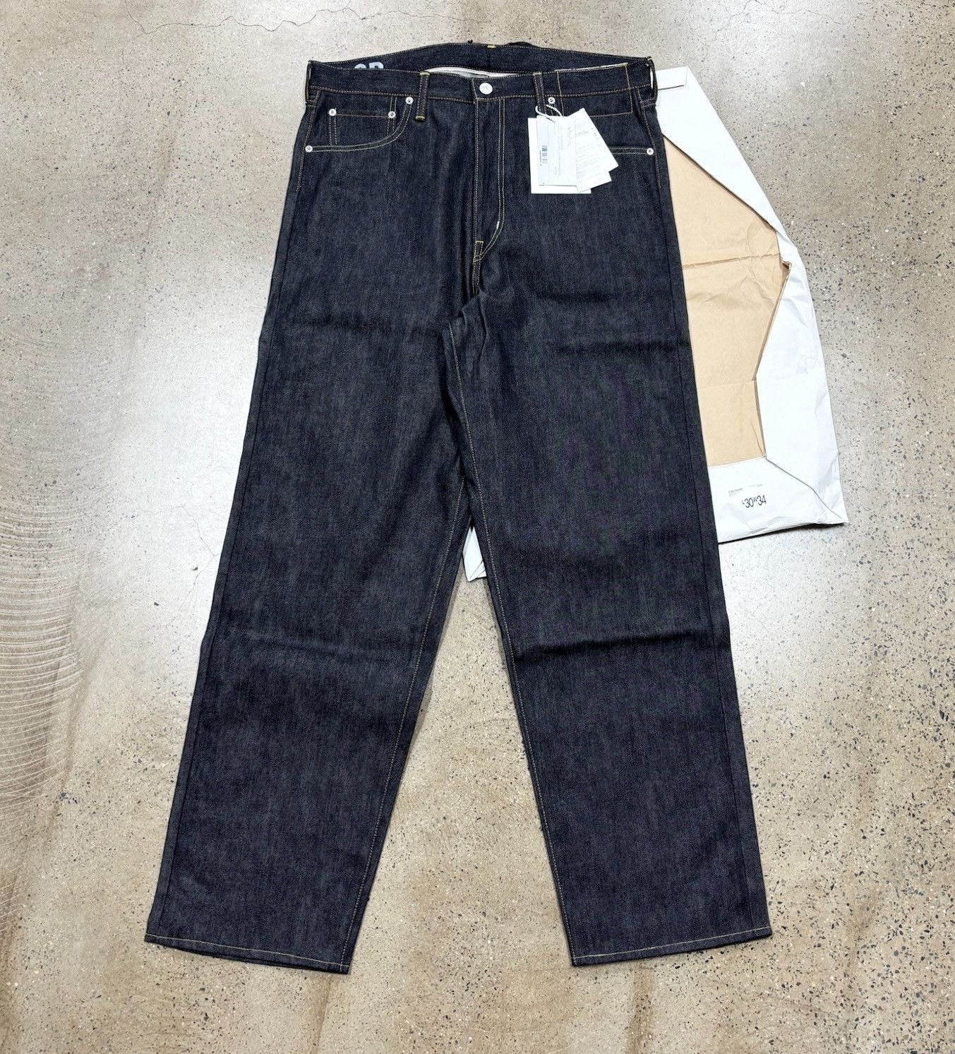 Visvim VISVIM Wide Unwashed Denim Jeans W34xL30 Size US 30 / EU 46 - 1 Thumbnail