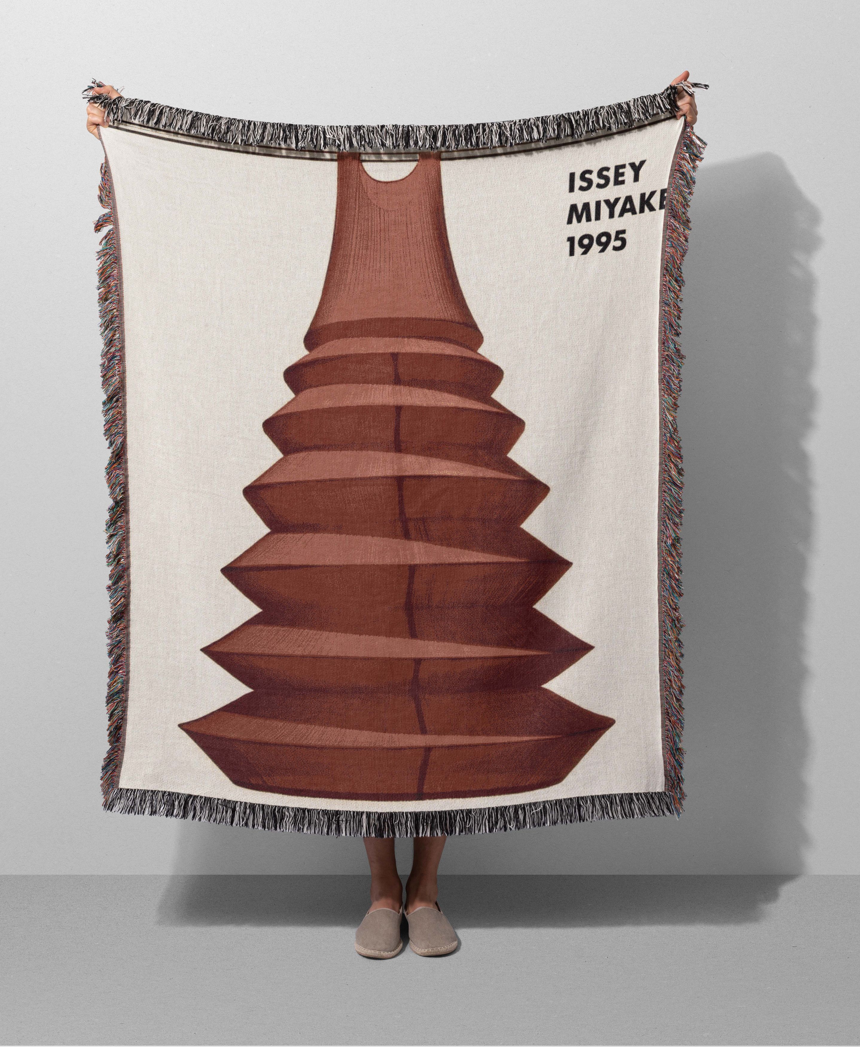 Issey Miyake Issey Miyake Blanket Woven Art Poster Book Gift Logo Size ONE SIZE - 2 Thumbnail