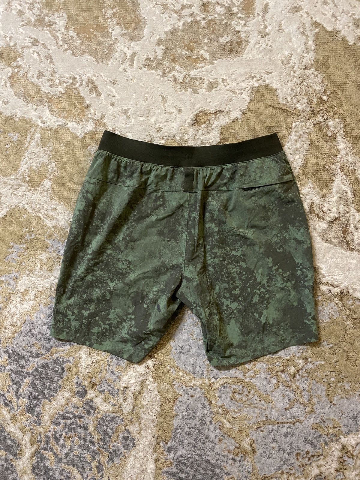 Lululemon × Vintage Green Lululemon Shorts Size US 36 / EU 52 - 3 Thumbnail