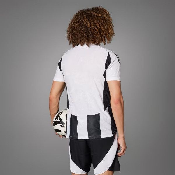 Adidas Adidas 24/25 Juventus FC Home Authentic Soccer Jersey Size US L / EU 52-54 / 3 - 4 Thumbnail