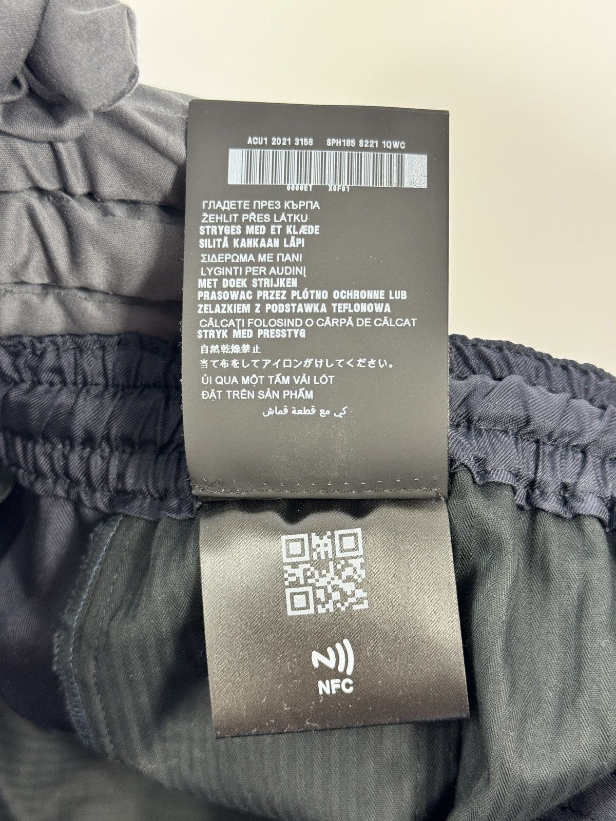 Prada SILK TAPERED TROUSERS Size US 34 / EU 50 - 16 Thumbnail