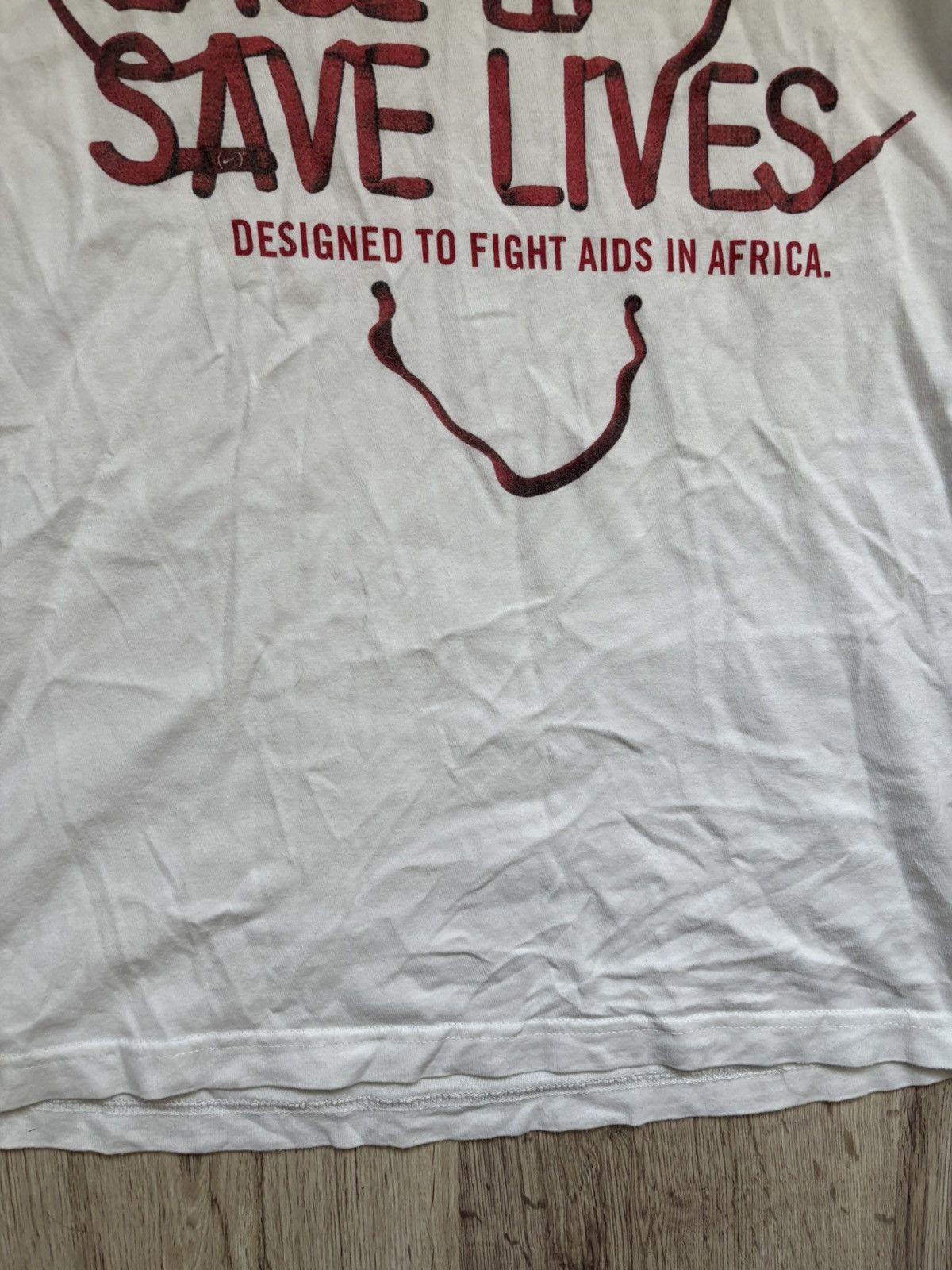 Nike Nike (RED) Lace Up Save Lives 2009 Size L Rare Collectible Size US L / EU 52-54 / 3 - 8 Thumbnail