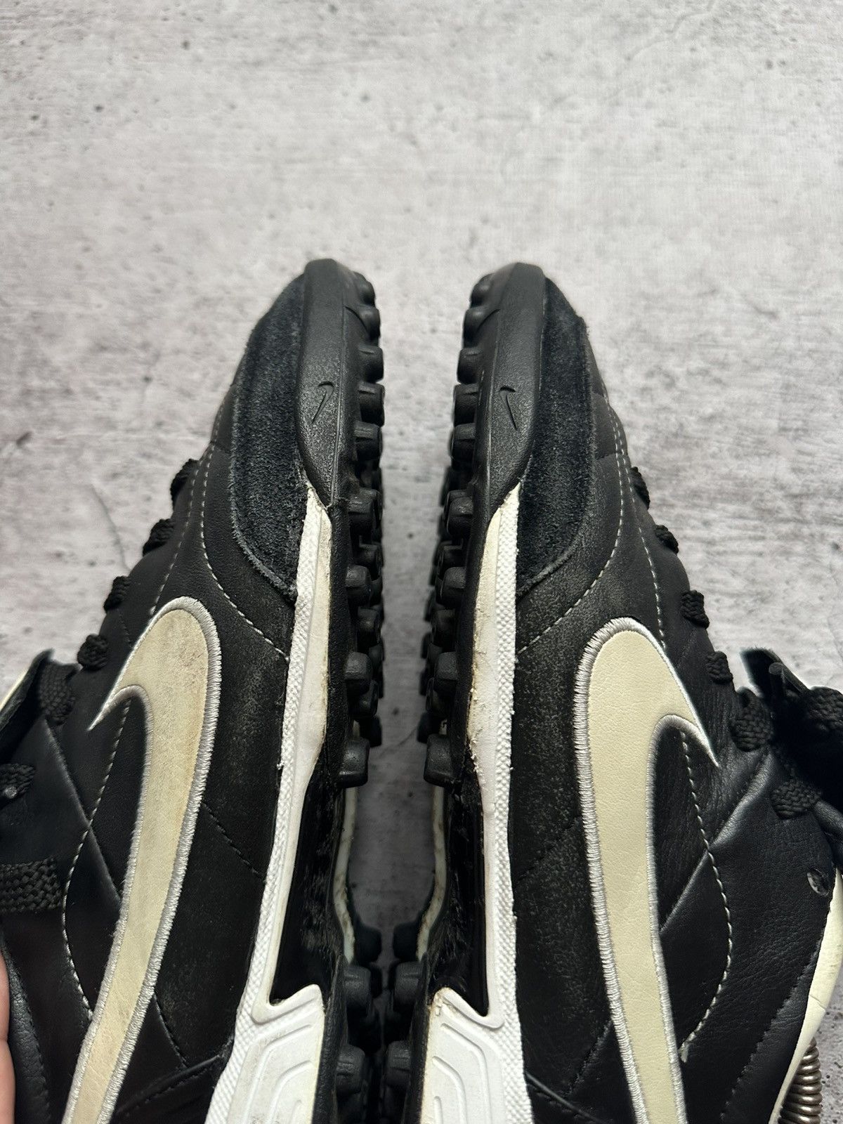 Nike 00s Nike Tiempo Vintage Leather Soccer Shoes Size US 9 / EU 42 - 10 Thumbnail