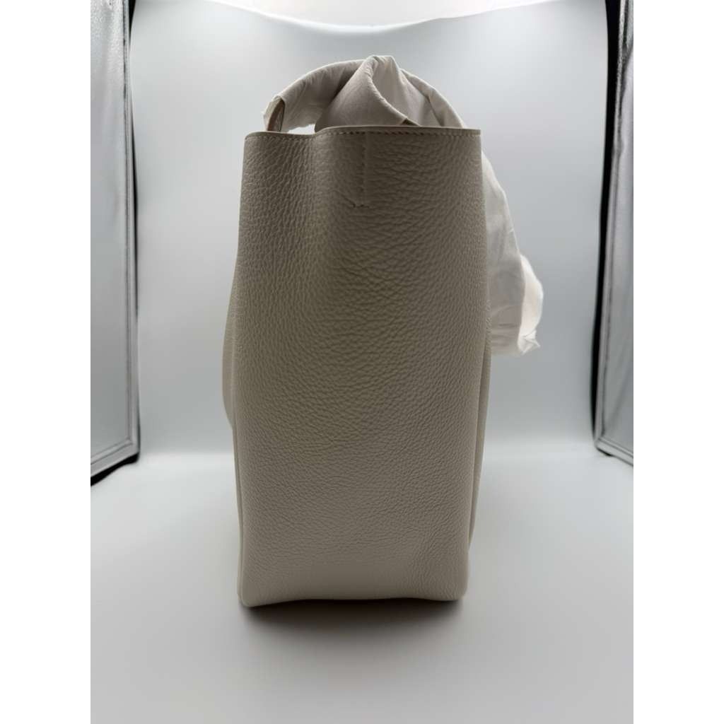 Saint Laurent Paris CC31 Size: OS / YSL Large Bea Tote Bag in Beige Size ONE SIZE - 2 Thumbnail
