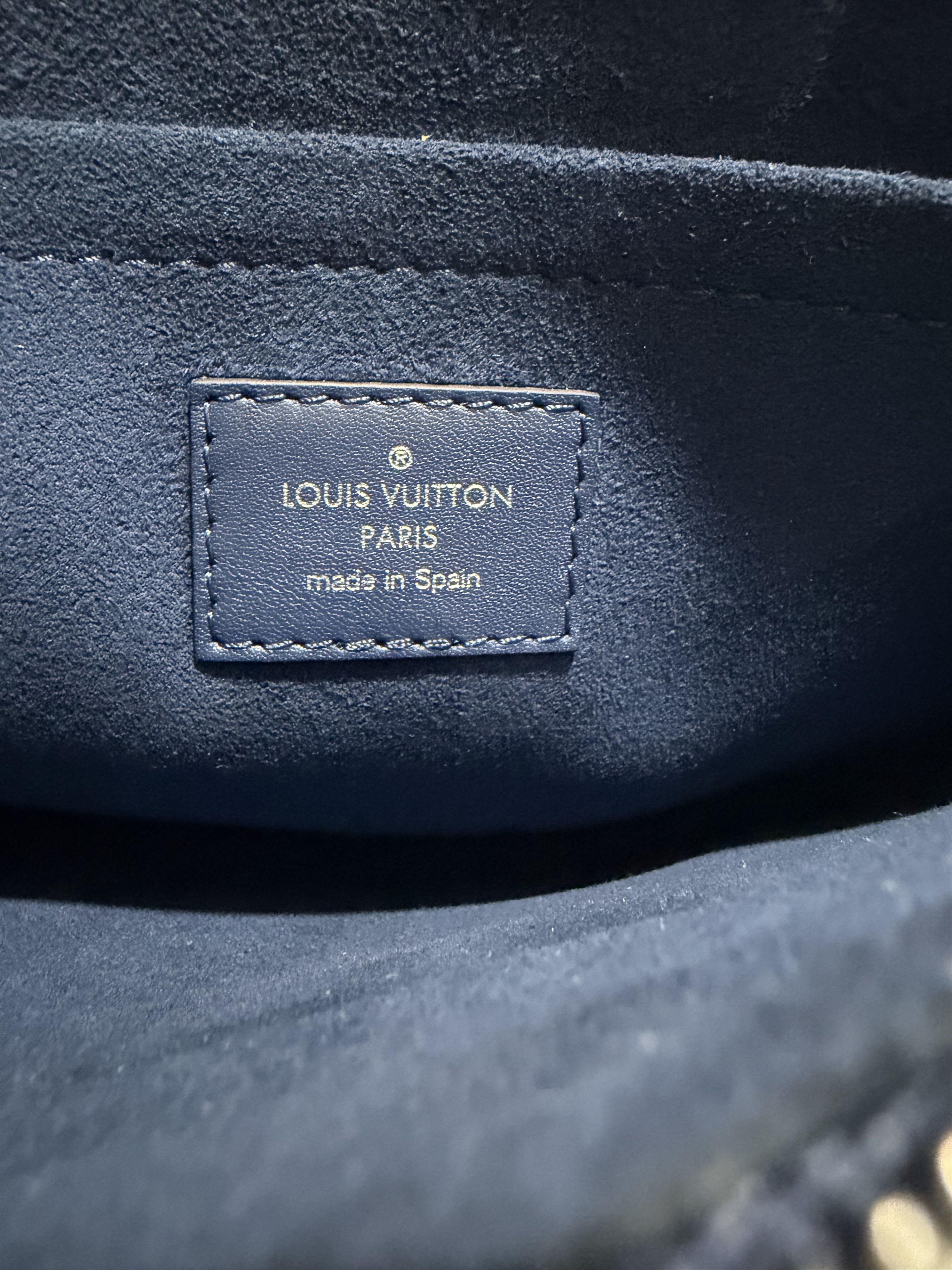 Louis Vuitton Louis Vuitton Epi Leather Neverfull Pouch Navy Size ONE SIZE - 4 Thumbnail