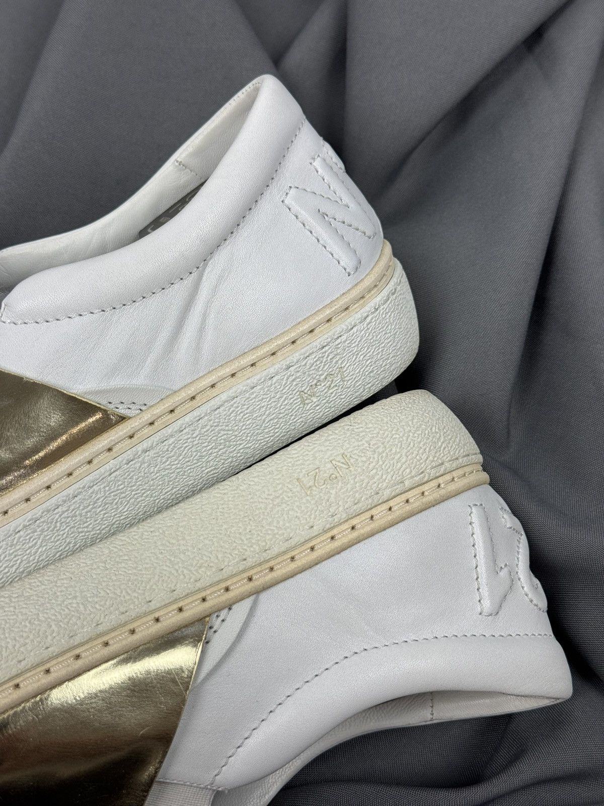 N21 N21 Slip On Leather White/Gold Shoes Made in Italy Size US 9 / EU 42 - 11 Thumbnail