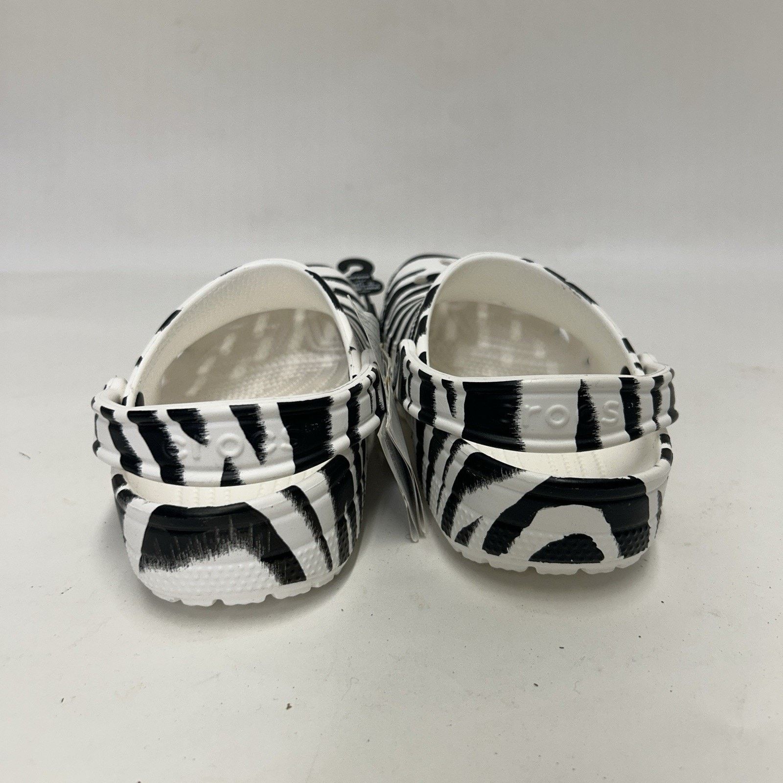 Crocs Crocs Unisex Classic Animal Print Clog Zebra “Black White” Size US 7 / IT 37 - 4 Thumbnail