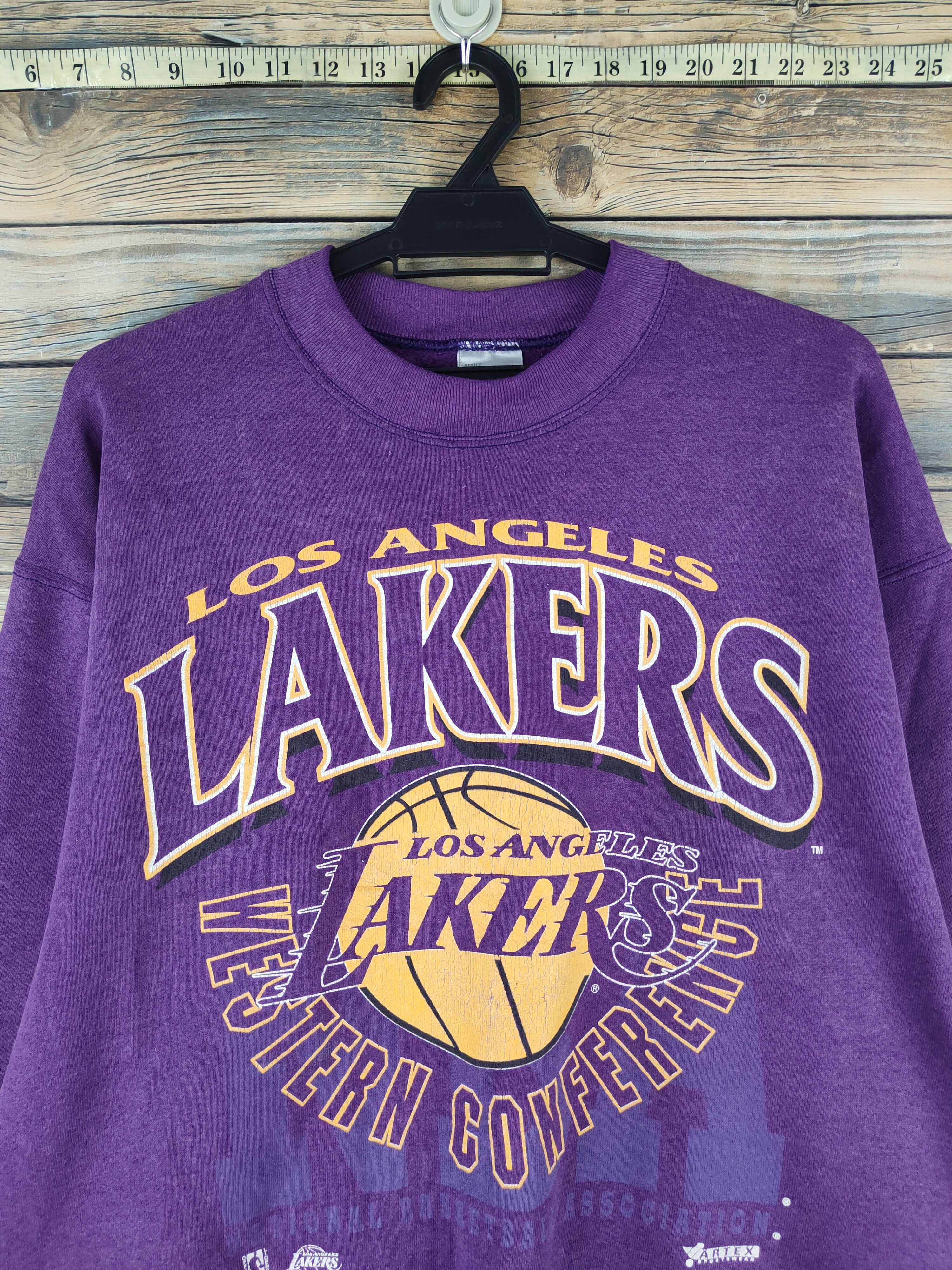 NBA DL Lakers NBA vintage Purple Sweatshirts #46-159 Size US L / EU 52-54 / 3 - 2 Thumbnail