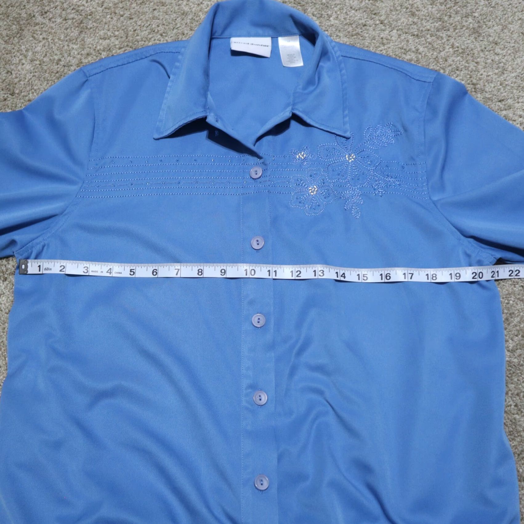 Vintage Alfred Dunner Shirt Women's 12 Floral Blue Short Sleeve Button Collared Embroidered Denim Cotton Blend Top Blouse Beaded Flower Theme 90s Size XL / US 12-14 / IT 48-50 - 5 Thumbnail